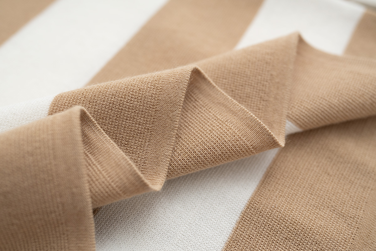 MaxMara “1951”系列 圆领条纹羊毛长袖 间色工艺 前幅有经典牙刷绣字母 100%羊毛 软糯保