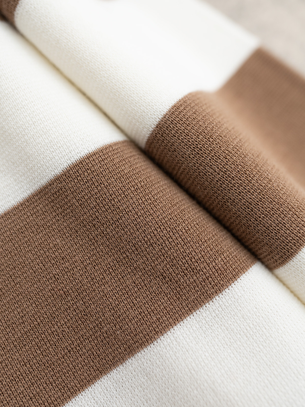 MaxMara “1951”系列 圆领条纹羊毛长袖 间色工艺 前幅有经典牙刷绣字母 100%羊毛 软糯保