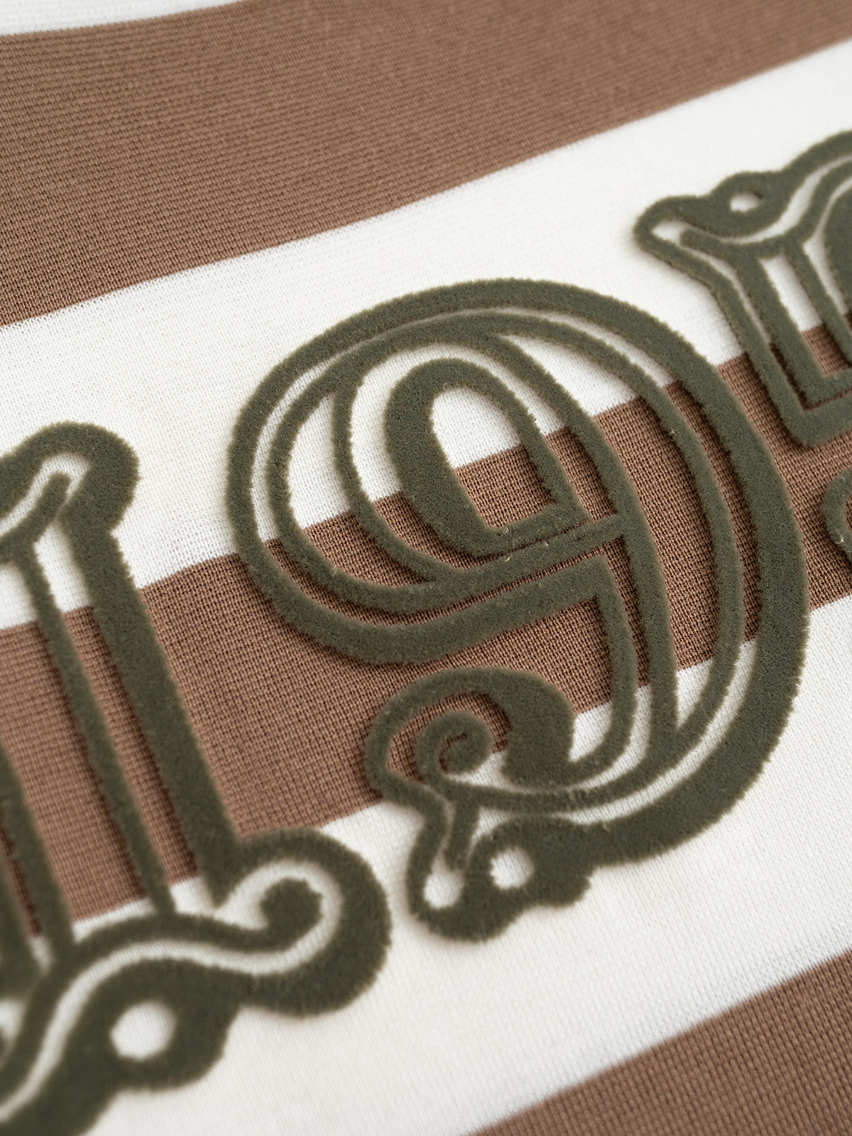 MaxMara “1951”系列 圆领条纹羊毛长袖 间色工艺 前幅有经典牙刷绣字母 100%羊毛 软糯保