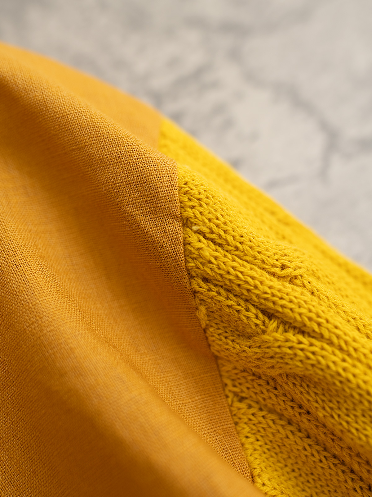 MaxMara 25秋冬新款 麻系列款 Polo领针织拼接麻料长袖 衬衣领设计 前幅两口袋 门筒暗纽扣 