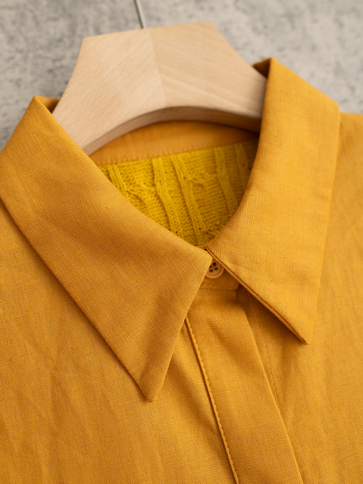 MaxMara 25秋冬新款 麻系列款 Polo领针织拼接麻料长袖 衬衣领设计 前幅两口袋 门筒暗纽扣 