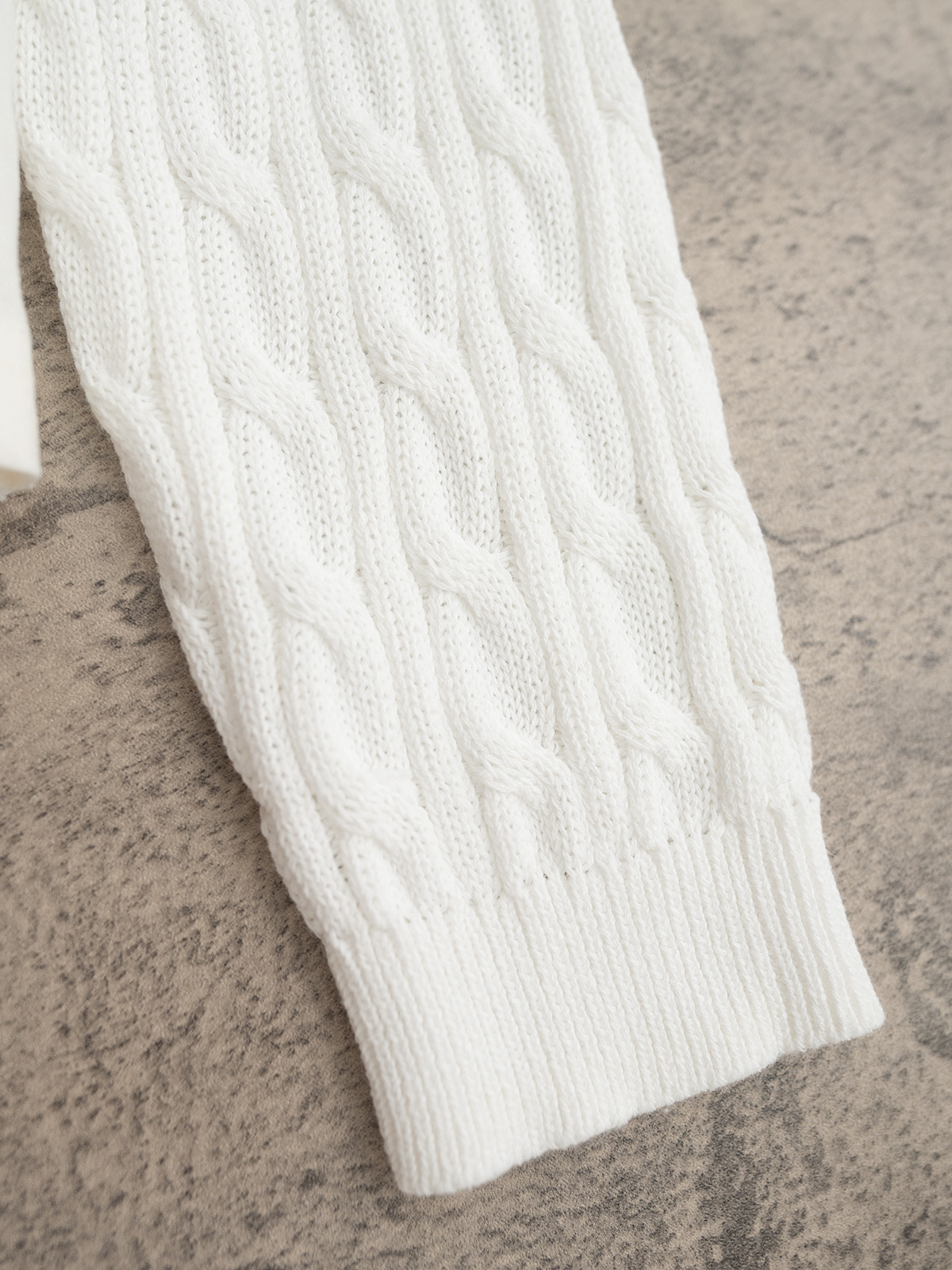 MaxMara 25秋冬新款 麻系列款 Polo领针织拼接麻料长袖 衬衣领设计 前幅两口袋 门筒暗纽扣 