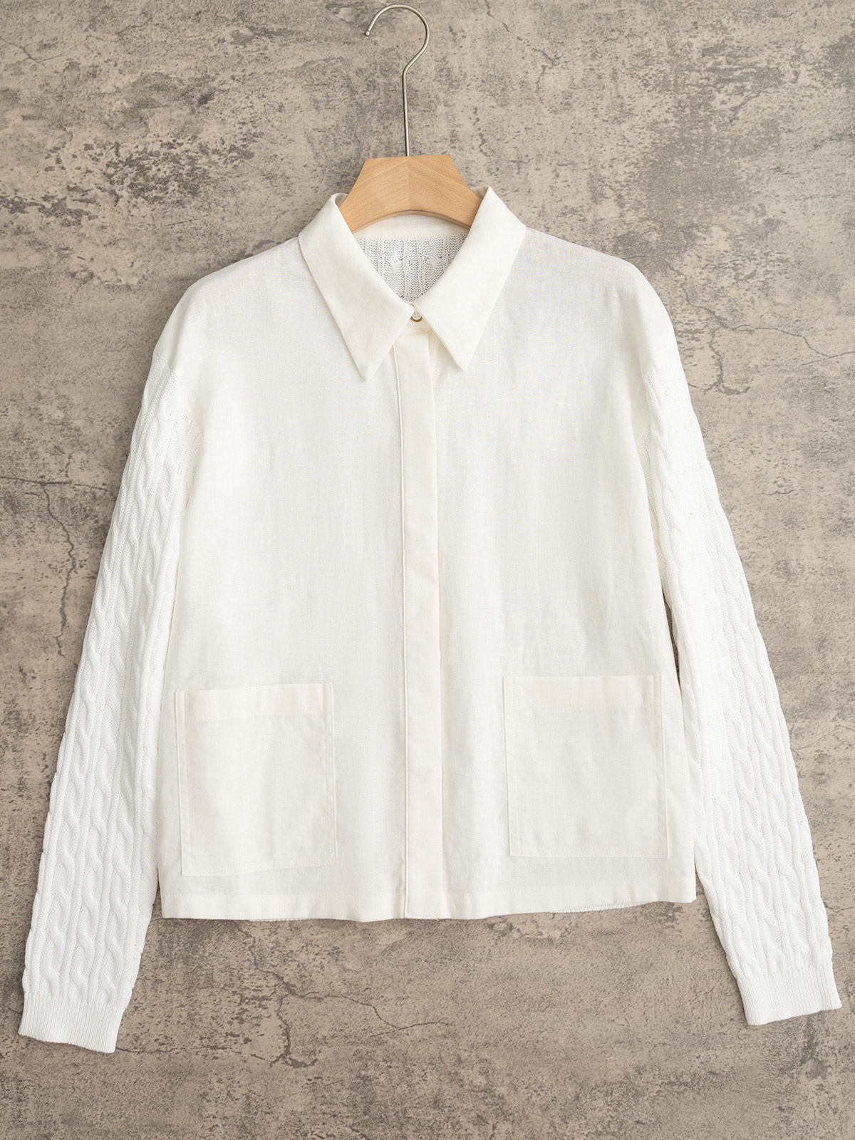 NO:493359,MaxMara 25 autumn and winter new style, linen series, Polo collar knitted spliced ​​linen long sleeves, shirt collar design, front two pockets, door barrel dark button, linen blend yarn + linen blend fabric splicing, high-end atmosphere, two-color sml,,alexander wang19860909MaxMara 25秋冬新款 麻系列款 Polo领针织拼接麻料长袖 衬衣领设计 前幅两口袋 门筒暗纽扣 麻混纺纱线+麻混纺面料拼接 高级大气 两色sml,,alexander wang,Women's clothing