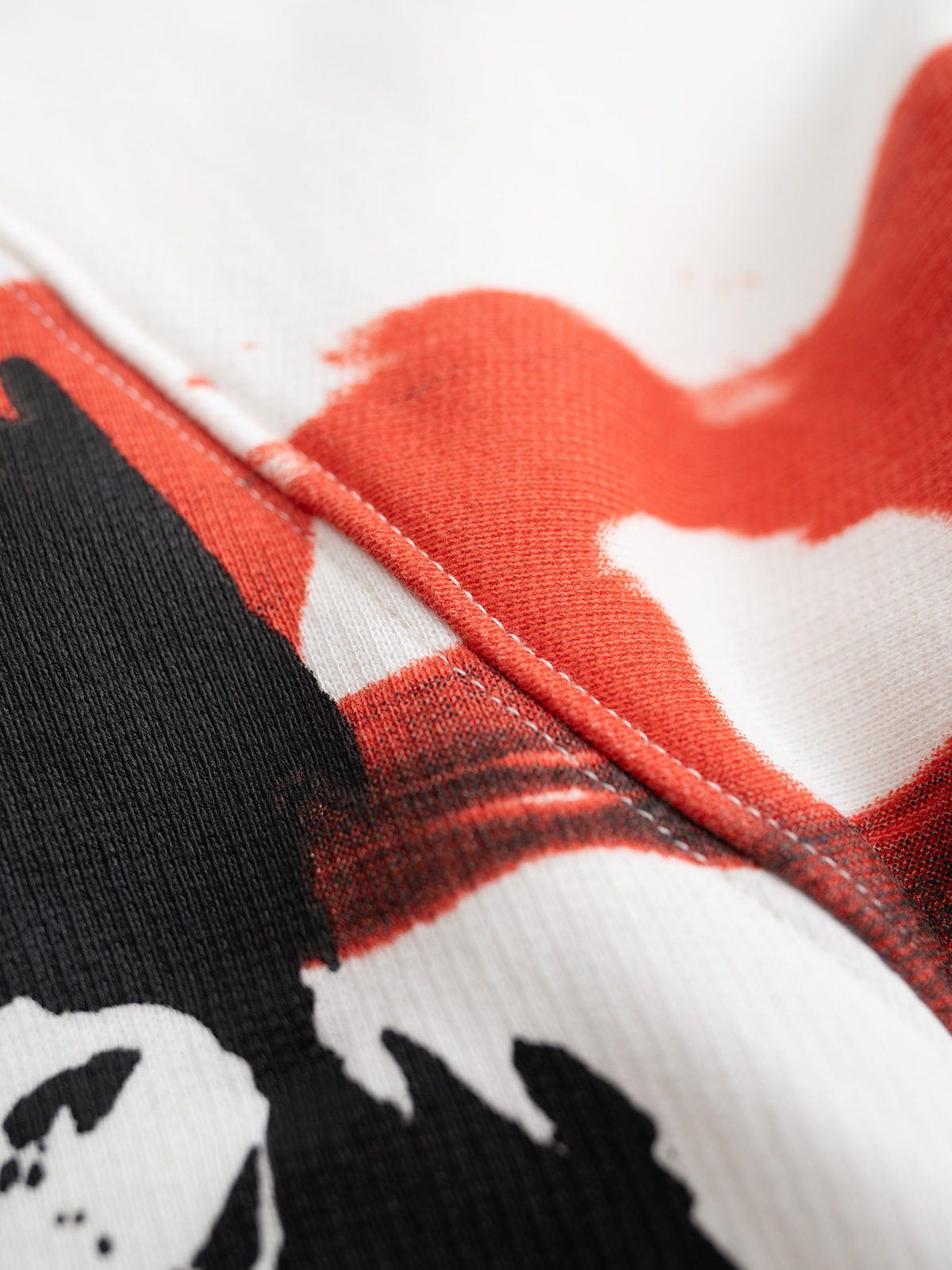 Marni 25秋冬新款 涂鸦印花连帽卫衣 100%纯棉卫衣布 25秋冬最新花型 采用了印染 喷染工艺相