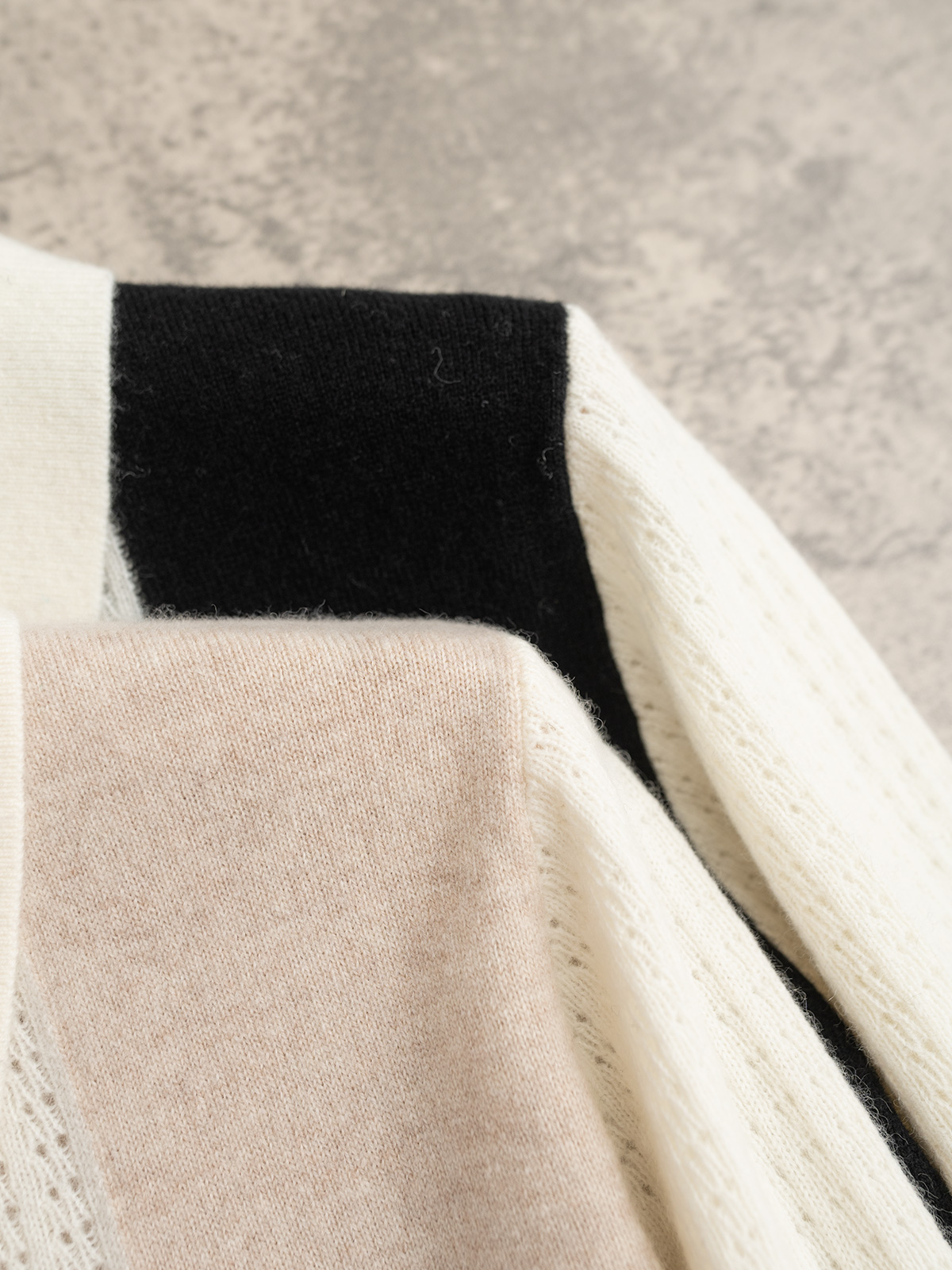 Barrie 25秋冬新款 翻领甜美风Polo针织衫 单边+挂毛+镂空+四平织法 拼色设计 羊绒羊毛混纺