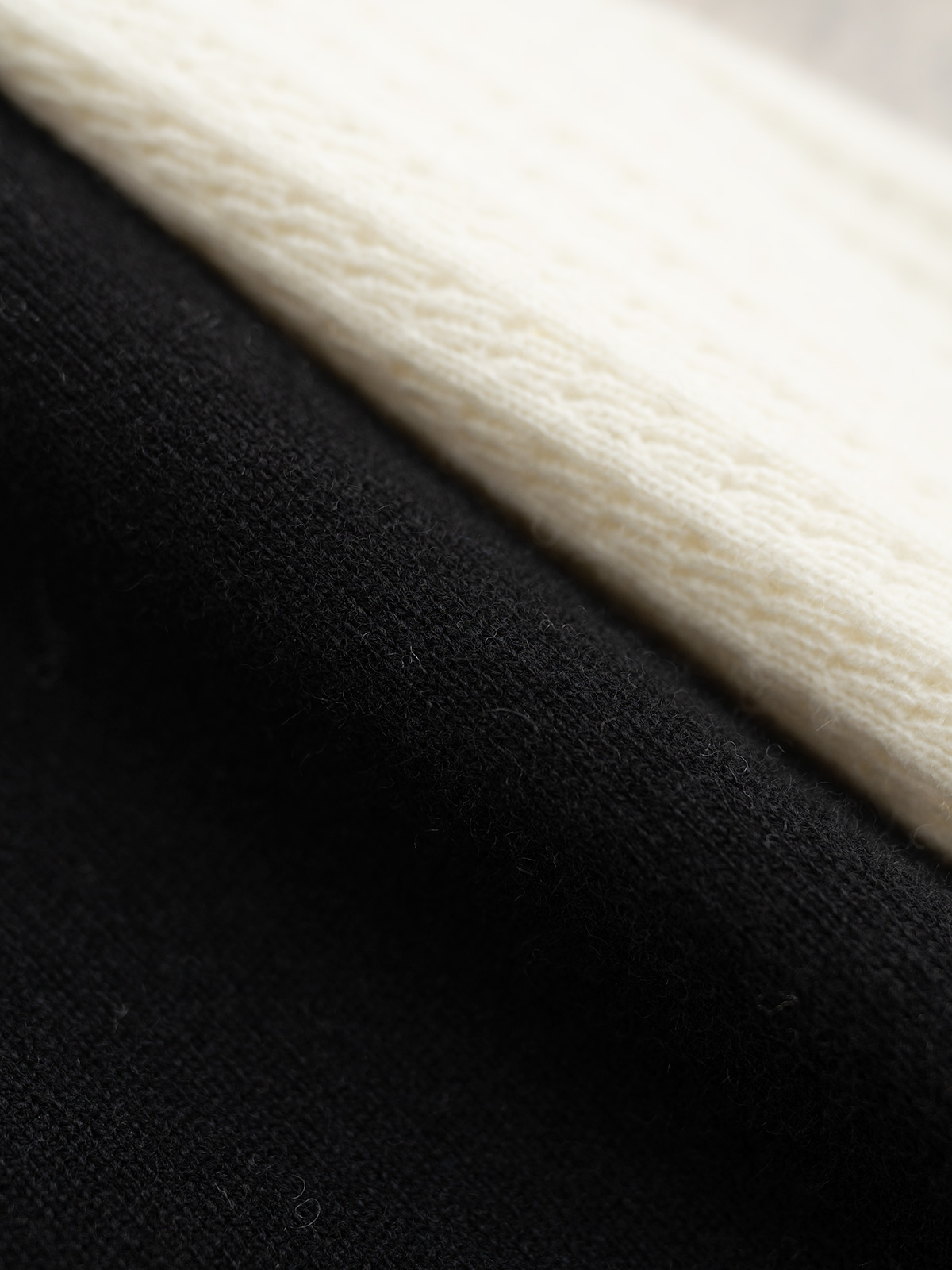 Barrie 25秋冬新款 翻领甜美风Polo针织衫 单边+挂毛+镂空+四平织法 拼色设计 羊绒羊毛混纺