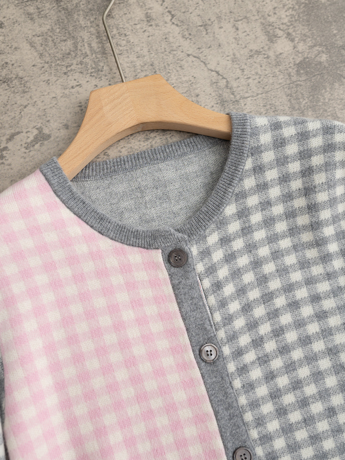 TB 25秋冬新款 棋盘格羊绒开衫 拼色设计经典版型 每年都出的款式 25年秋冬新花型 羊绒羊毛混纺纱线