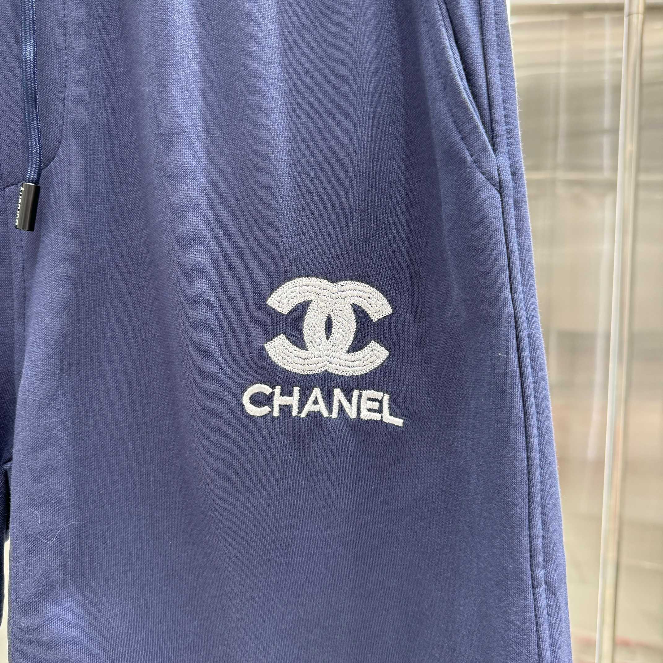 “2024s Cyan Gender-Neutral Shorts: Comfortable and Stylish in Multiple Sizes” - 图片 8