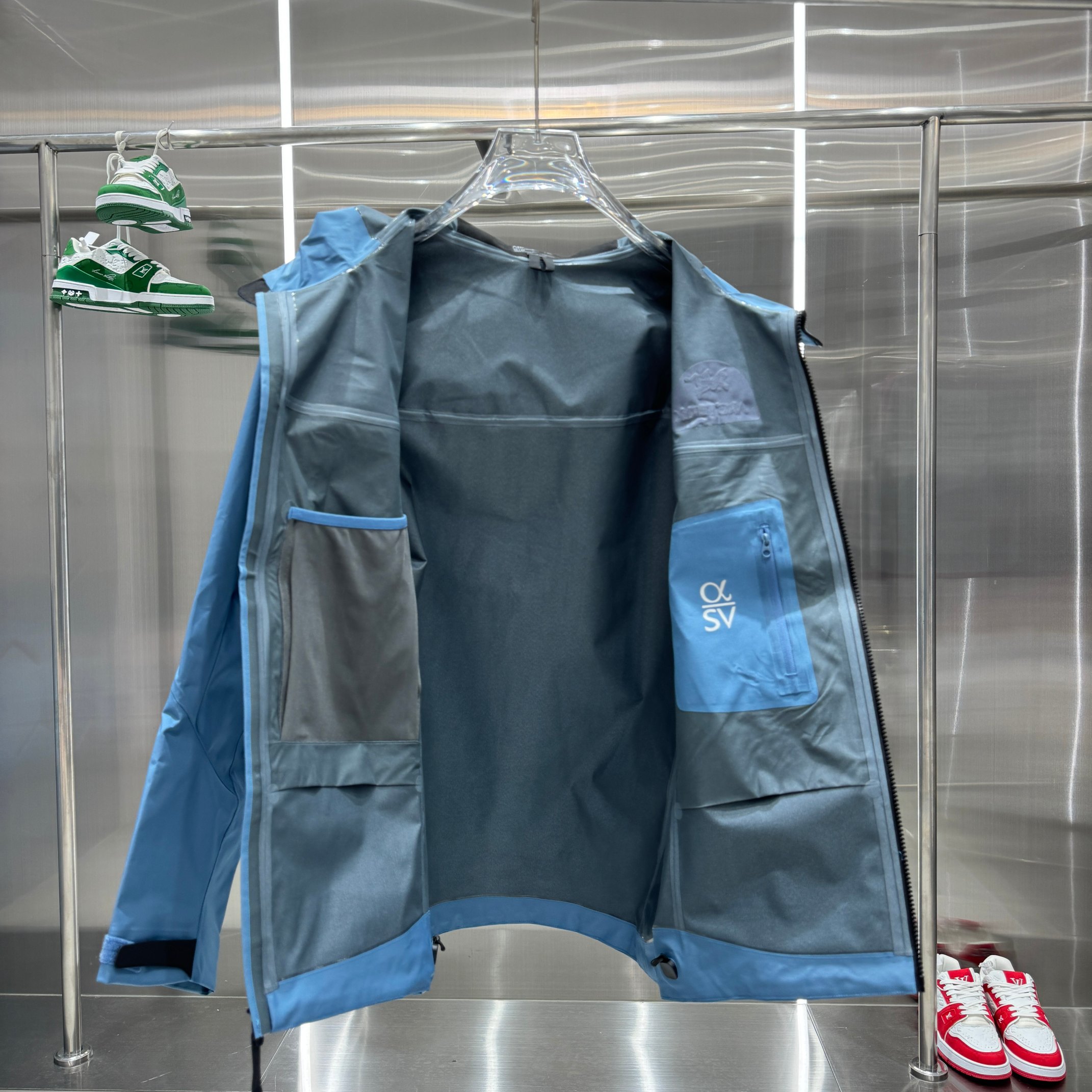 路易威登 Louis Vuitton 高定典藏名品高定成衣时装外套连衣裙衬衫T恤 #CE7F7F5C 8