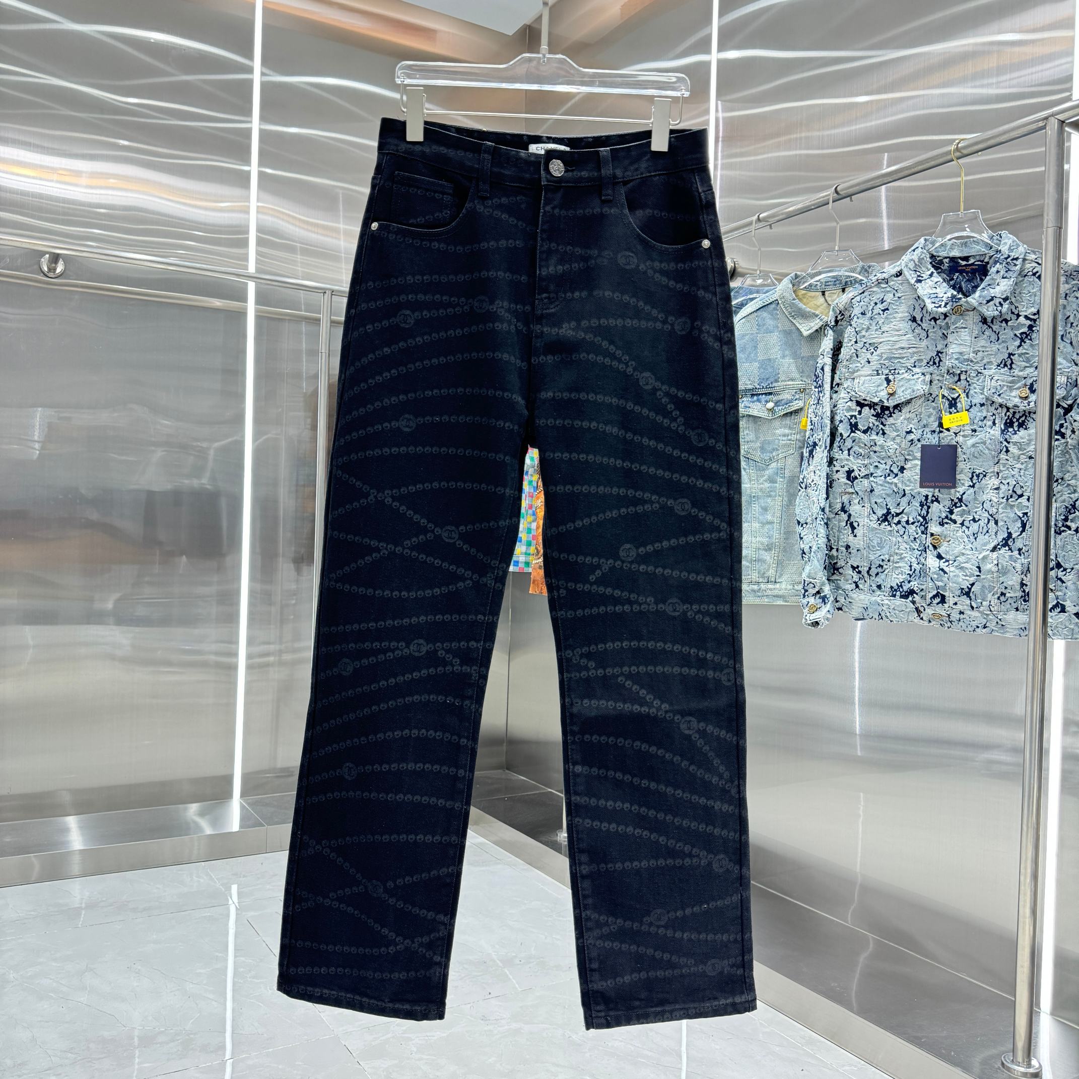 【Nuevo producto】𝐂𝐇𝐀𝐍𝐄L 2025 primavera/verano nuevos jeans, proceso de grabado láser de lunares y doble C…
