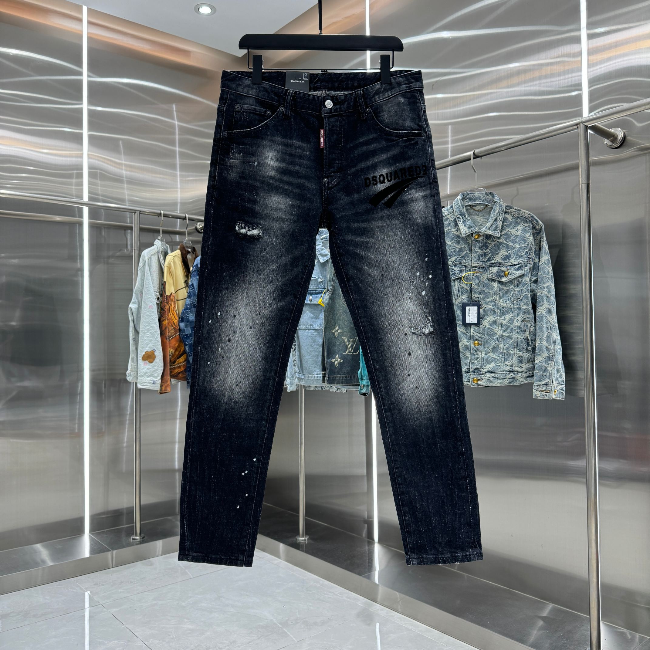 P150 DSQUARED2 Bordado de letras, graffiti, rotos, proceso de lavado, estilo urbano de moda, ajustado, pierna pequeña, …