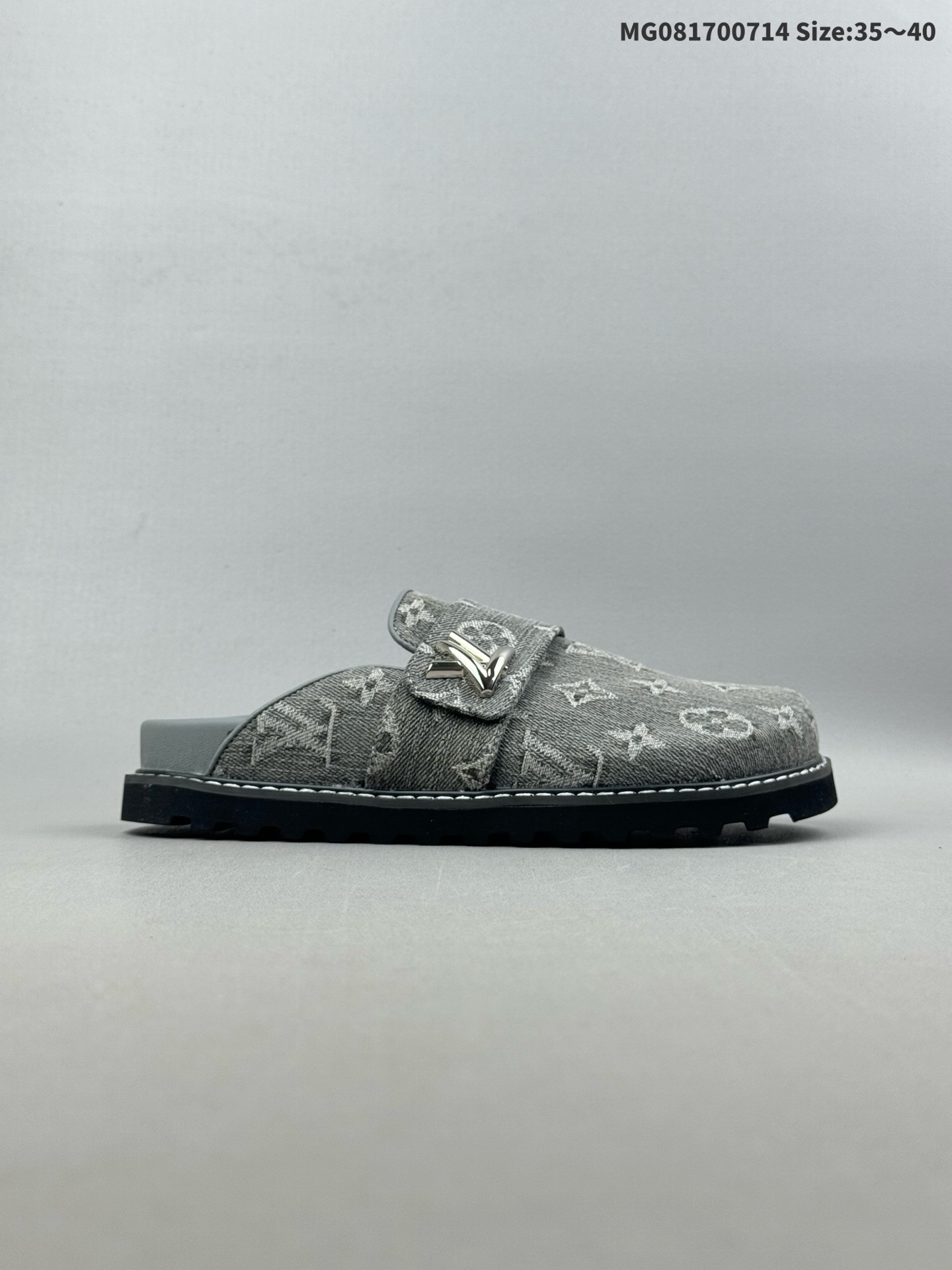 💰170（35-40） LV路易威登L家驴牌LVCOSY COMFORT HALF SLIPPERS浮雕 拖鞋 本季，Waterfront 凉拖焕新回归，鞋面扣带压印路易威登标志性的 Monogram 图案 ID:MG081700714 Size:35～40