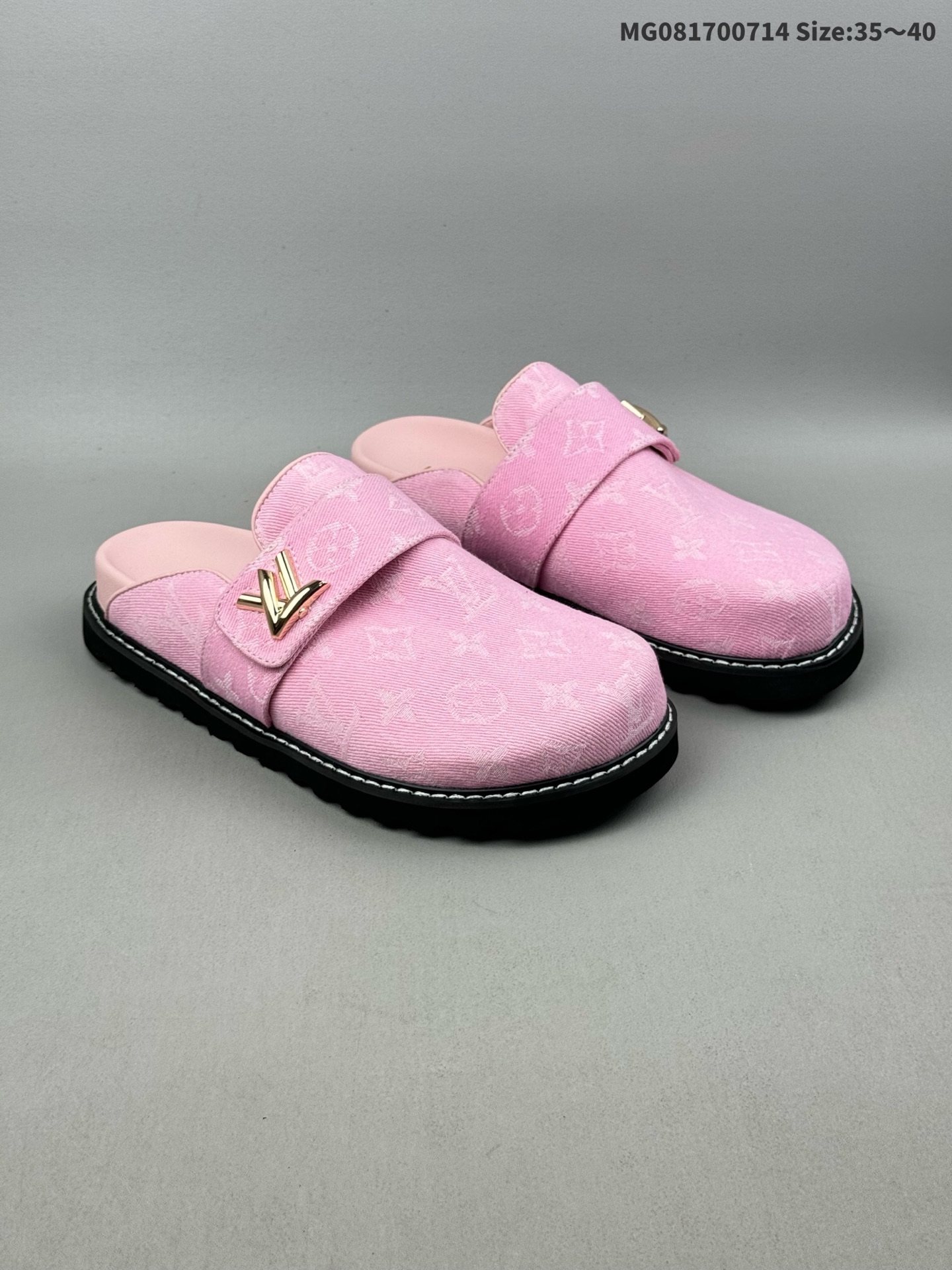 💰170（35-40）集合 LV路易威登L家驴牌LVCOSY COMFORT HALF SLIPPERS浮雕 拖鞋 本季，Waterfront 凉拖焕新回归，鞋面扣带压印路易威登标志性的 Monogram 图案 ID:MG081700714 Size:35～40