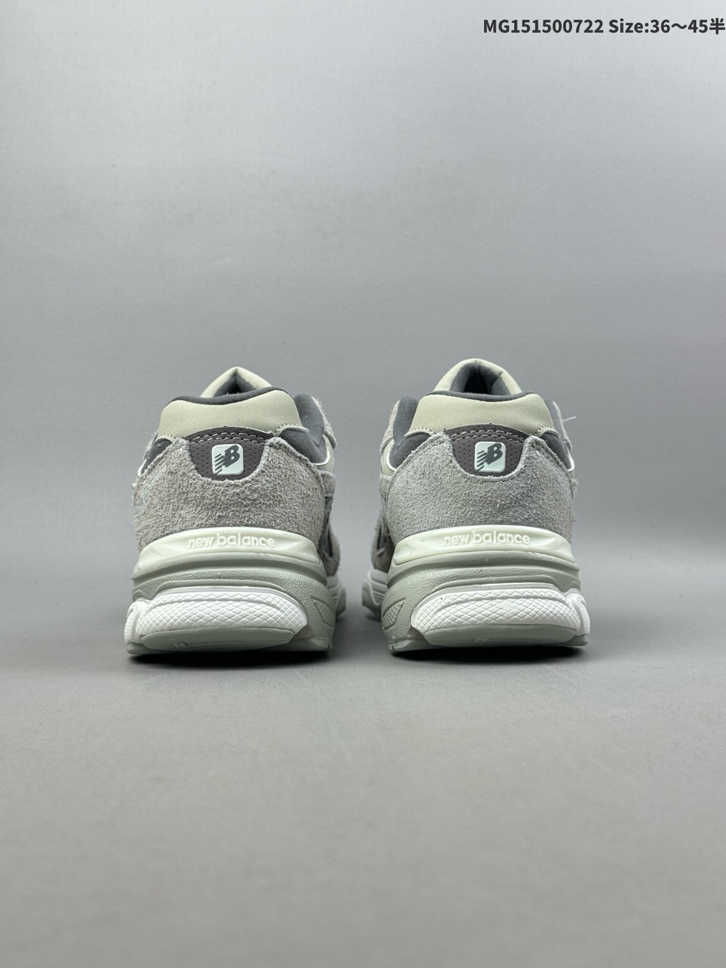 💰150 （36-45半） 新百伦NB990 LV3 New Balance JZ NB990系列 高端美产复古休闲跑步鞋 采用台产猪巴革及透气网眼材质 原装6层组合底模精密开发 搭载全新碳素中底 后跟透明TPU水晶装饰条稳固 货号：M990LV3 ID:MG151500722 Size:36～45半