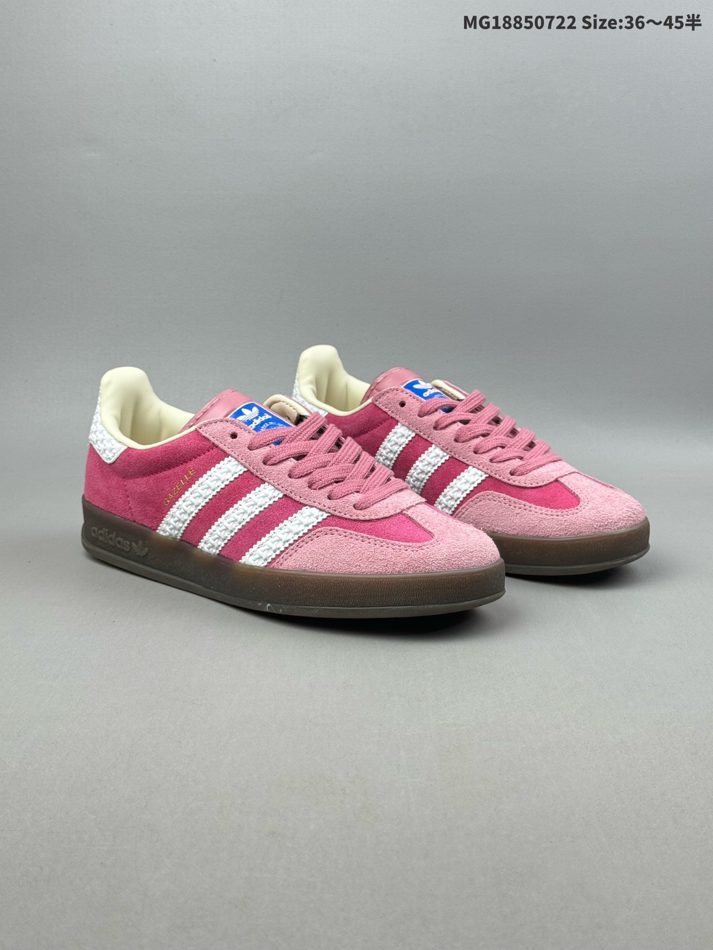 💰85（36-45半） AD Gazelle Indoor Trainers 羚羊内训系列低帮复古百搭休闲运动德训风板鞋 草莓熊 IF1809 90年代经典的复刻版！自60年代以足球训练鞋面世以来,Gazelle就以其经典设计席卷全球。1991年版本的复刻,再造经典Gazelle。采用皮革打造,搭配浊色细节,让这款经典更加简约 ID:MG18850722 Size:36～45半