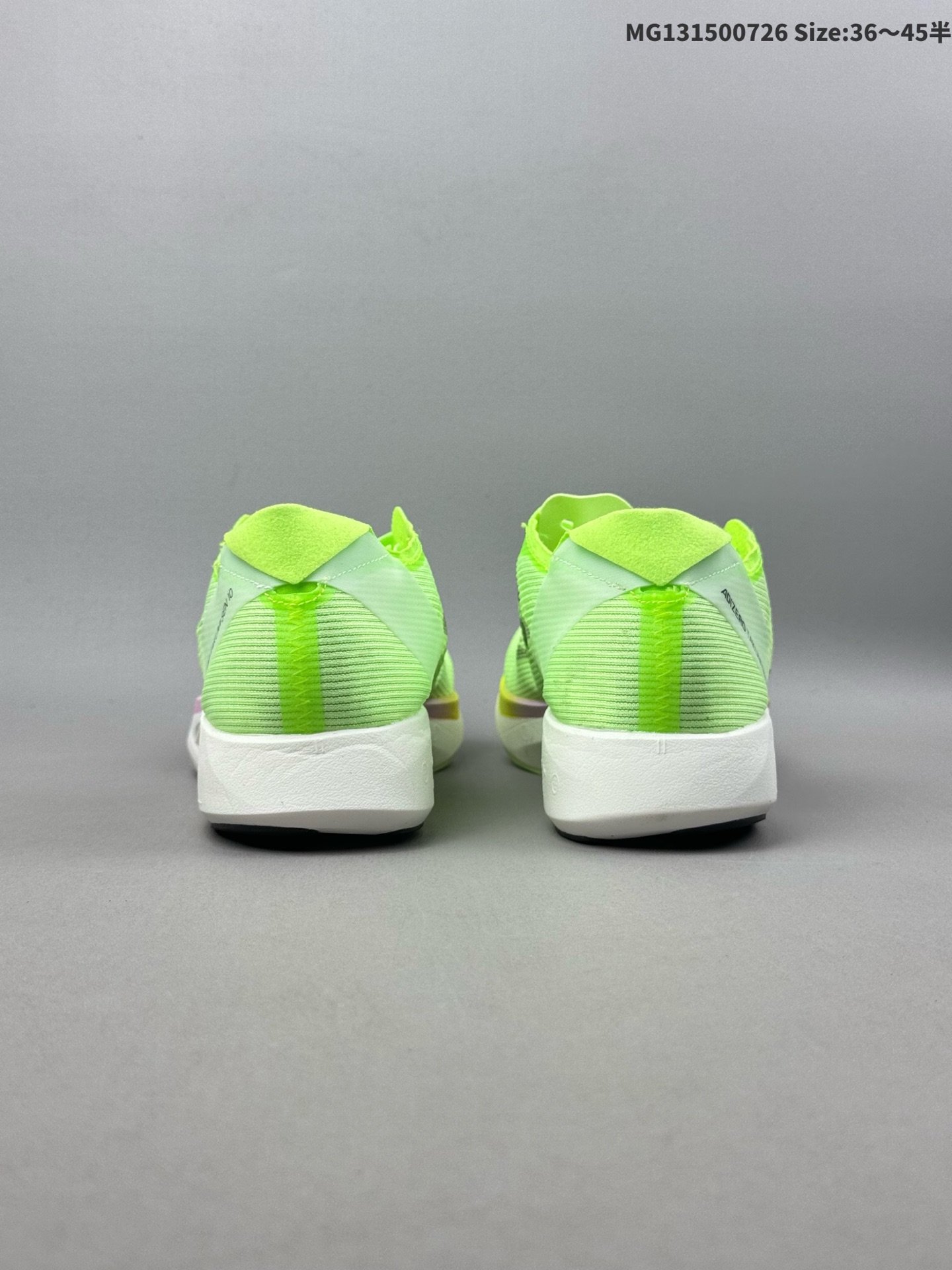 (36-45半) 阿迪达斯 ADIZERO TAKUMI SEN 10 SHOES 超轻防滑全速争胜马拉松跑步运动鞋 这款Adizero Takumi Sen 10跑步鞋,搭载双层式LIGHTSTRIKE PRO中底科技和ENERGYRODS能量碳柱,旨在令迈步更为流畅,助你从容转弯、自信前行.以飒沓流星般的姿态,一举冲过终点线.• 常规版型• 系带设计• Engineered Mesh工程网眼布鞋面• Lightstrike Pro中底科技• ENERGYRODS能量碳柱旨在为步伐添活力• Slinglaunch鞋跟力求舒适妥帖• ContinentalTM马牌橡胶外底• TEXTILE轻质橡胶. 货号:IG3134 ID:MG131500726 半