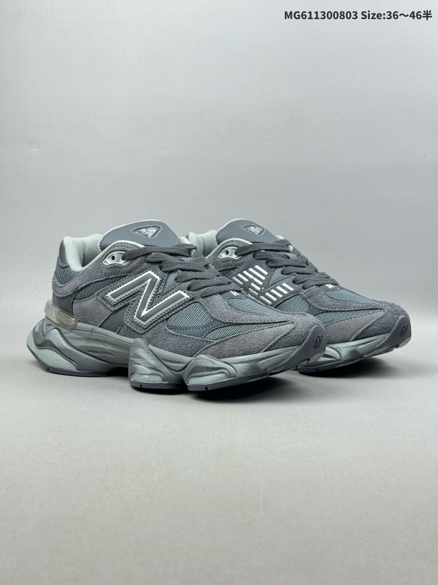 5半) NB 新百伦 New Balance NB9060小象蹄男女款9060舒适百搭老爹鞋.全新 9060 款式将经典风格与现代设计融合到日常多功能性中. 9060 重新诠释了源自经典 99X 型号的熟悉元素,其灵感来自于 Y2K 时代的未来主义和美学. 鞋面在990 的基础中进行了扩展和使用,以提供可见的运动感,中底采用 ABZORB 和 SBS 熟悉的缓震平台以提供舒适感. 类型:男女鞋 货号:U9060SG ID:MG611300803 半