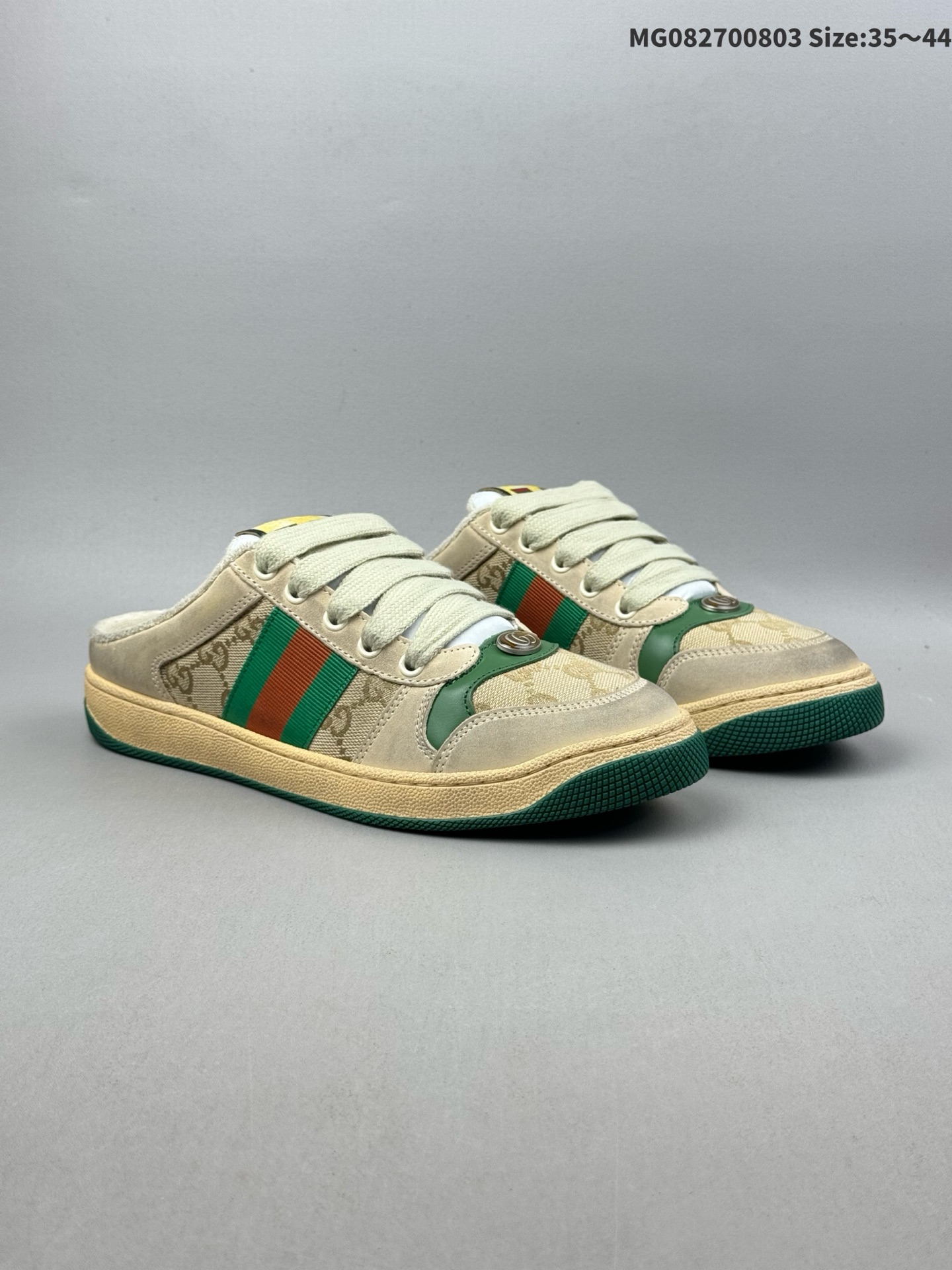 ) GUCCI/古驰 原比值数据开发高弹PU材质中底+双层TPR无缝隙串色技术组合大底❌区别市面公底版本❗️韩国当红男团EXO成员金钟仁Kai携手意大利时装奢饰品牌·古驰Gucci Rhyton Vintage 皮革角状复古老爹休闲运动慢跑鞋 产品细节 运动鞋采用厚实鞋底和沉稳结构的设计,以彰显复古风格,皮革经过精心处理,营造古旧效果.象牙色皮革经过处理,带有古旧效果 背面鞋底上压印Gucci标识 橡胶鞋底 半拖 ID:MG082700803