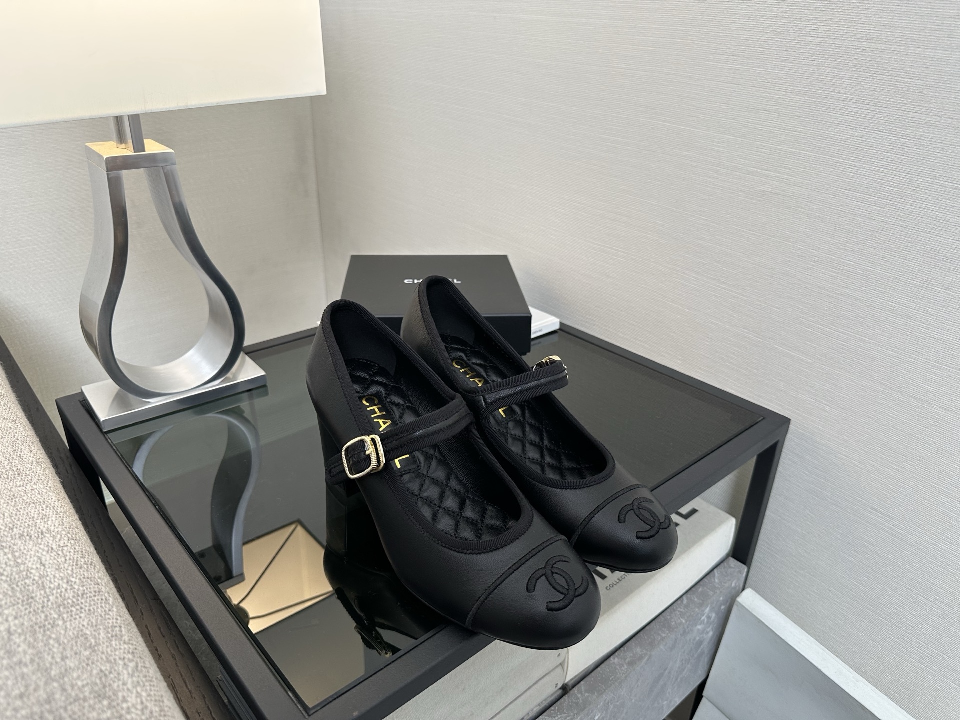 Черные кожаные балетки Chanel