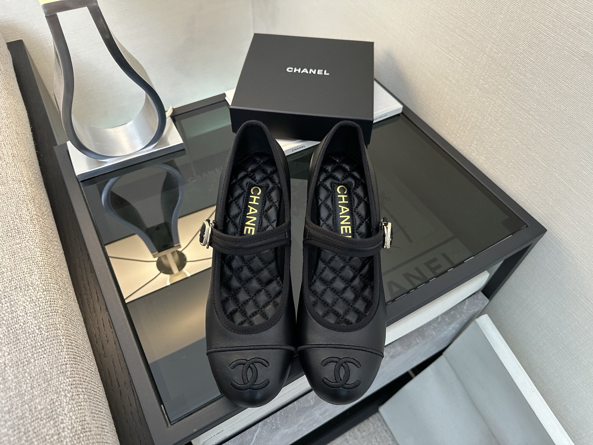Черные кожаные балетки Chanel