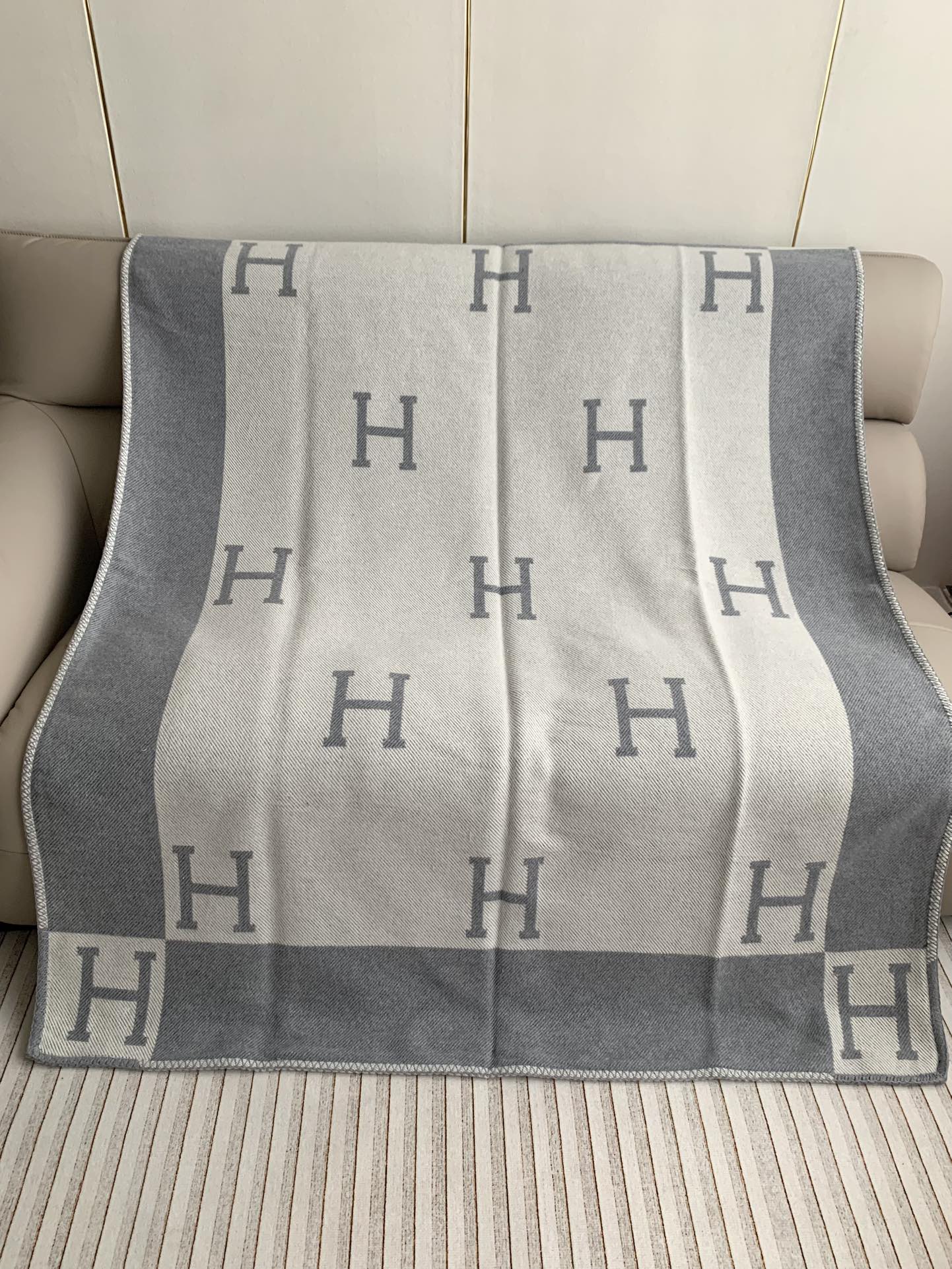 爱马仕 Hermès 典雅居所生活方式奢华家居家纺摆件 #C3E4ACA8 5