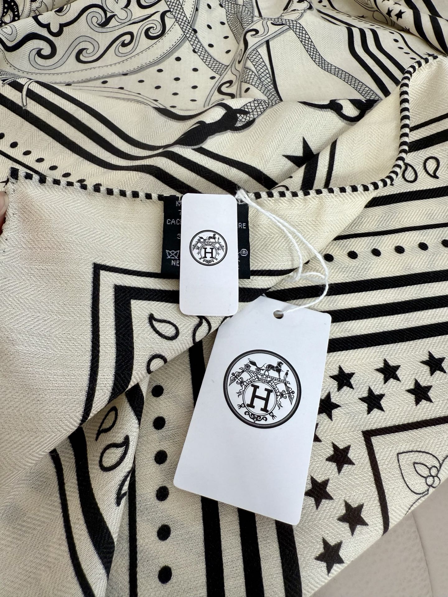 爱马仕 Hermès 高定典藏高定典雅桑蚕丝丝巾围巾 #19CA8DD0 9