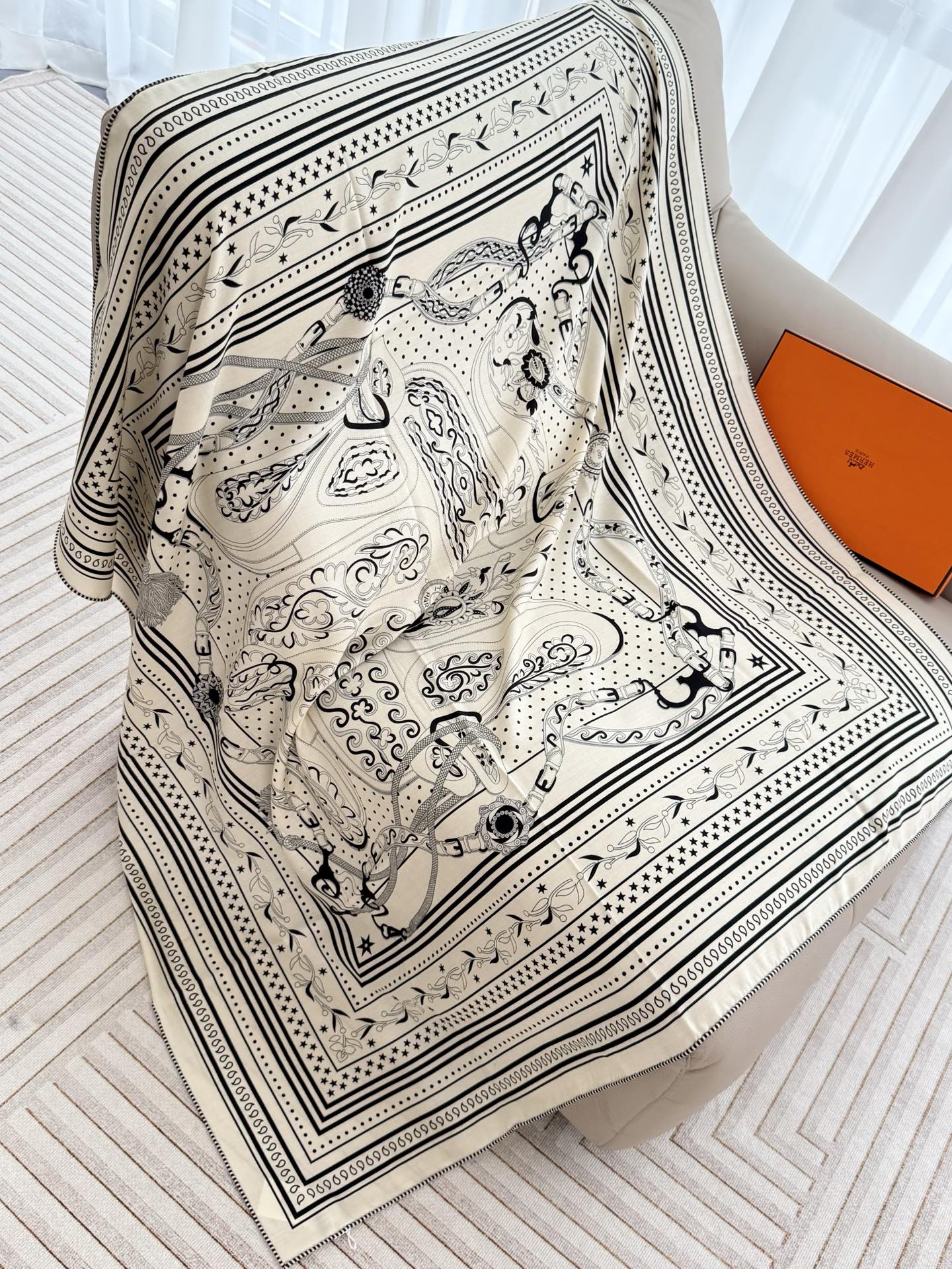 爱马仕 Hermès 高定典藏高定典雅桑蚕丝丝巾围巾 #19CA8DD0 2