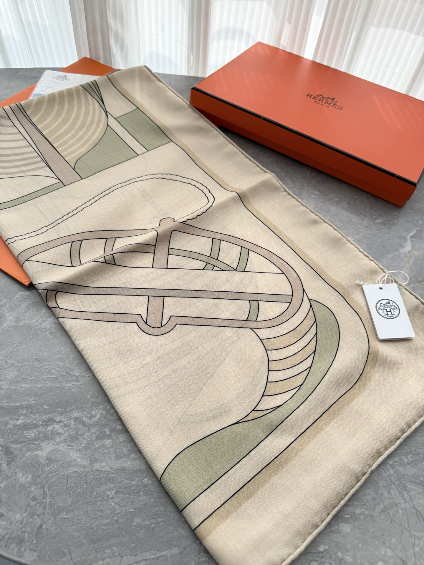 爱马仕 Hermès 高定典藏高定典雅桑蚕丝丝巾围巾 #D4CD049D 5