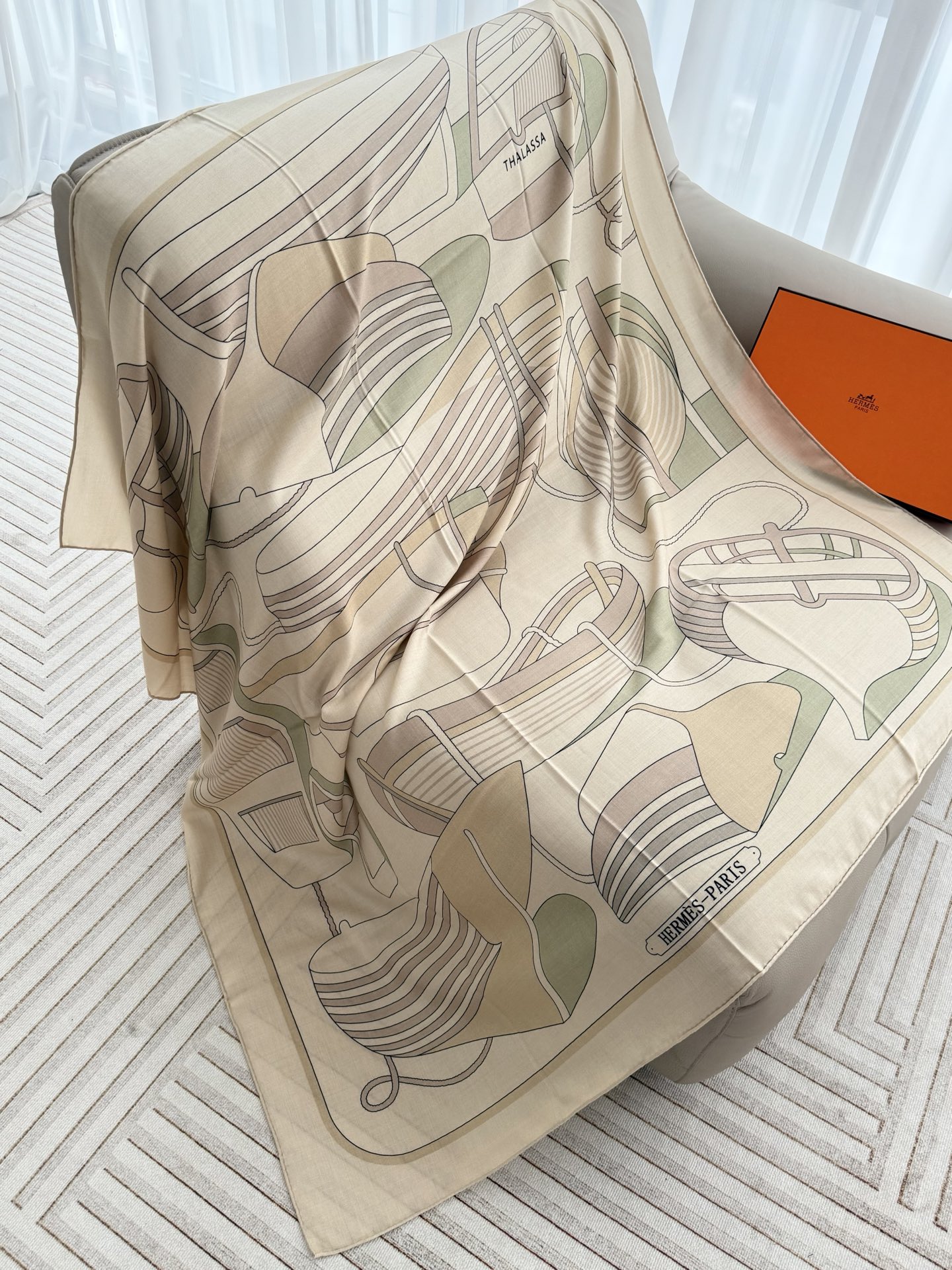 爱马仕 Hermès 高定典藏高定典雅桑蚕丝丝巾围巾 #D4CD049D 3