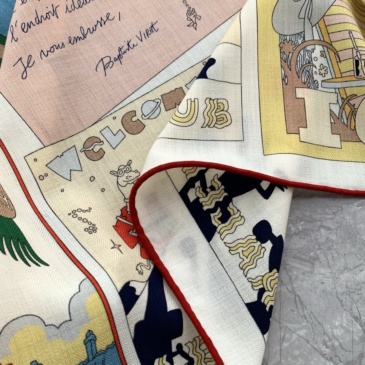 丝绒方巾 爱马仕高奢品  今年的大黑马  【H乐享天地】  上新💞双面佩戴！双面同色！手工卷边山羊绒和真丝混纺披肩 这款