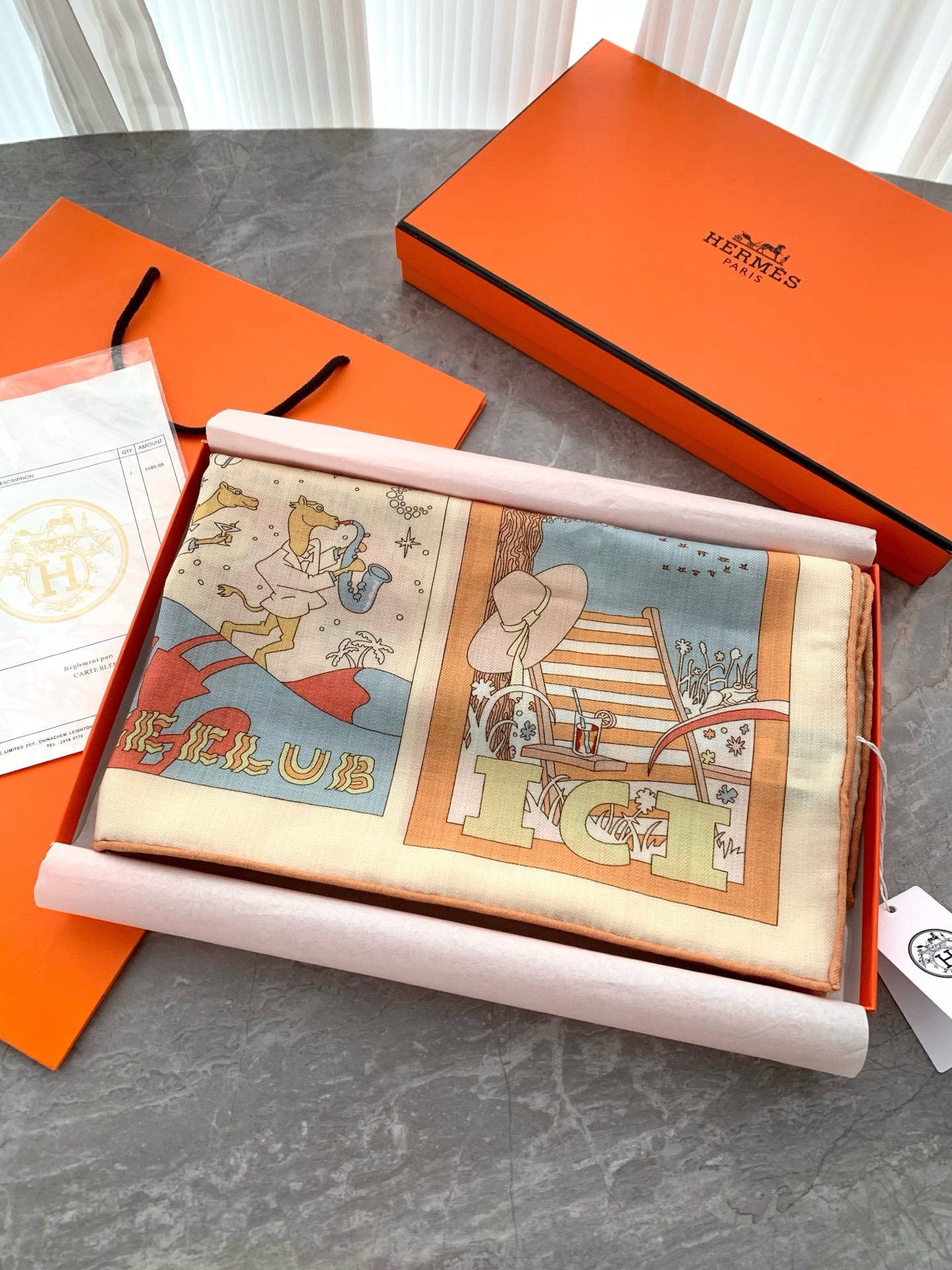 丝绒方巾 爱马仕高奢品 今年的大黑马 【H乐享天地】 上新💞双面佩戴!双面同色!手工卷边山羊绒和真丝混纺披肩 这款 丝绒方巾 爱马仕高奢品 今年的大黑马 【H乐享天地】 上新💞双面佩戴!双面同色!手工卷边山羊绒和真丝混纺披肩 这款