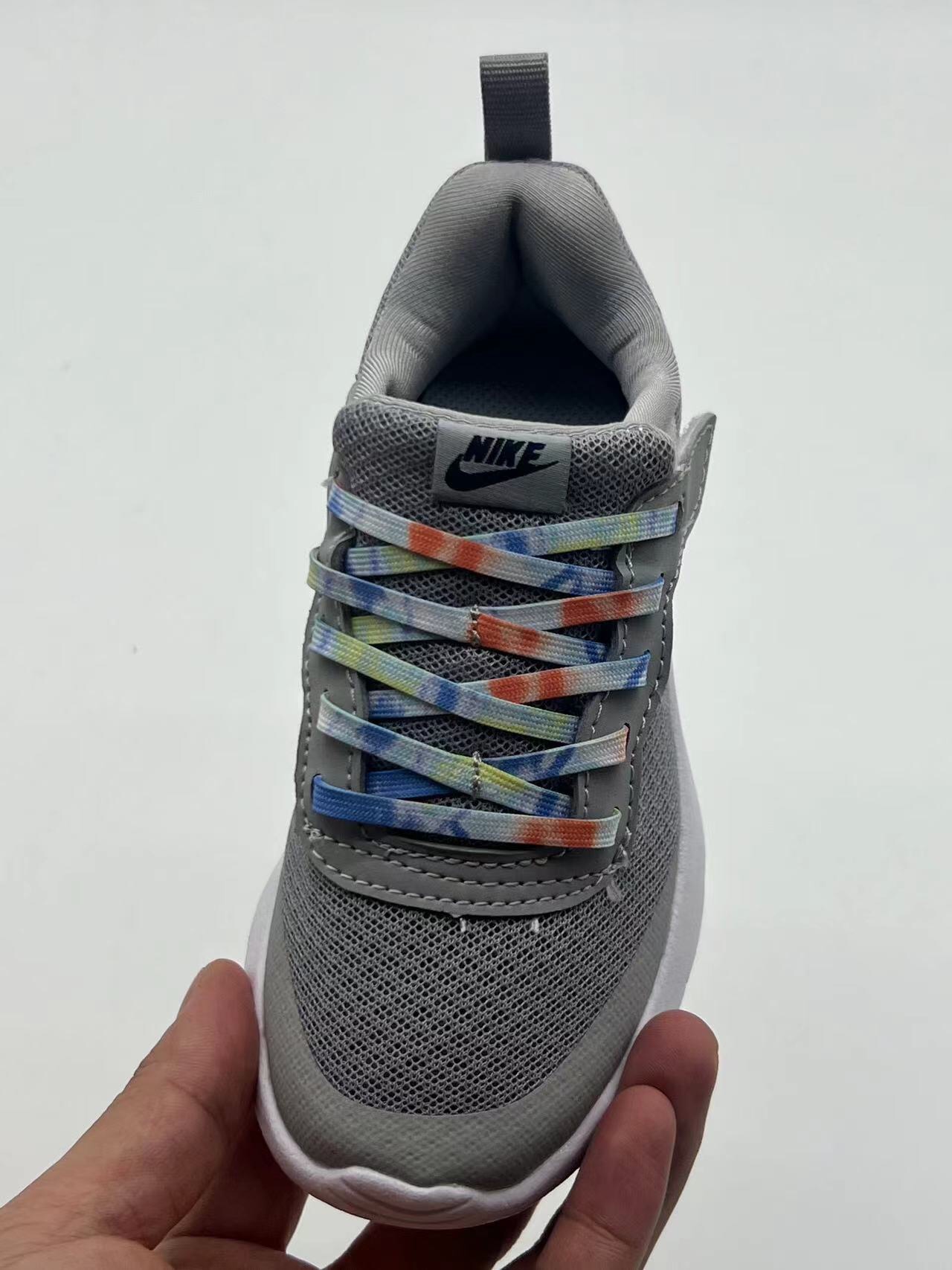 图片[8]-ＮＫ伦敦魔术贴童鞋 轻盈透气 .有颜值 有舒适度.今年的最新系列大底！！扭曲、回弹、各种动作，舒适自如.宝妈们千万不要错过这一款宝宝的好鞋子，好穿透气轻盈评价高👍现在出了童鞋也非常强烈推荐配亲子✌️95085-选品中心