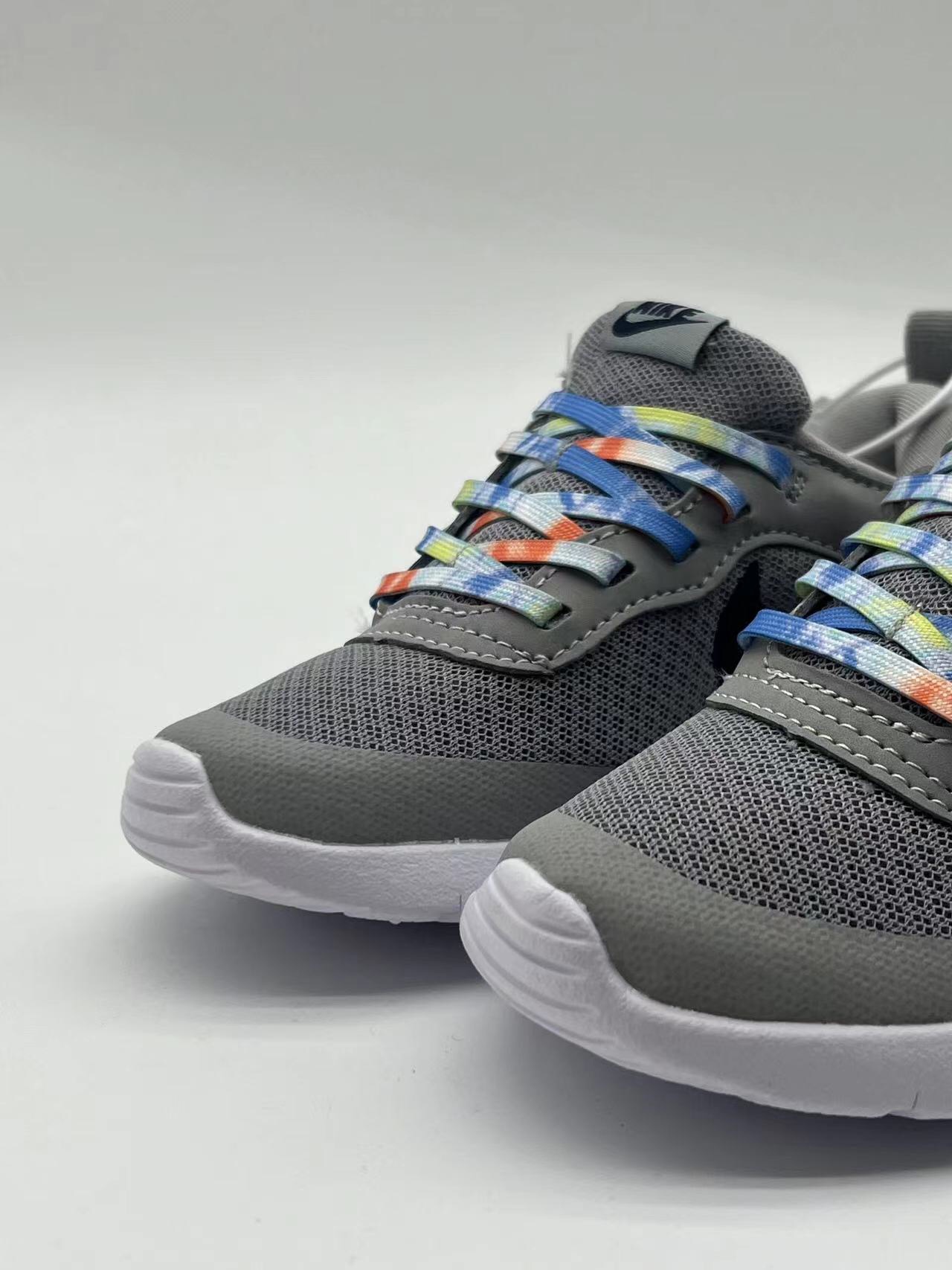 图片[6]-ＮＫ伦敦魔术贴童鞋 轻盈透气 .有颜值 有舒适度.今年的最新系列大底！！扭曲、回弹、各种动作，舒适自如.宝妈们千万不要错过这一款宝宝的好鞋子，好穿透气轻盈评价高👍现在出了童鞋也非常强烈推荐配亲子✌️95085-选品中心