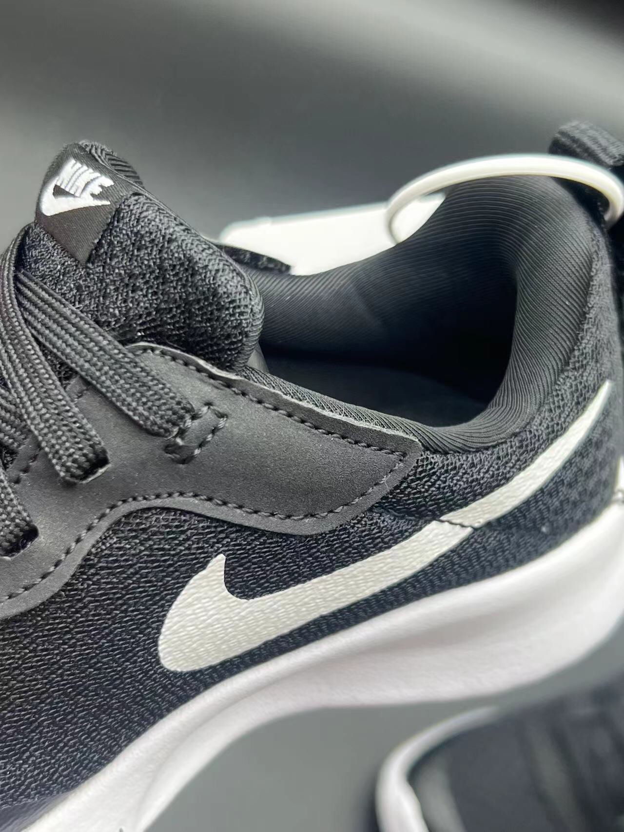 图片[7]-ＮＫ伦敦魔术贴童鞋 轻盈透气 .有颜值 有舒适度.今年的最新系列大底！！扭曲、回弹、各种动作，舒适自如.宝妈们千万不要错过这一款宝宝的好鞋子，好穿透气轻盈评价高👍现在出了童鞋也非常强烈推荐配亲子✌️95085-选品中心