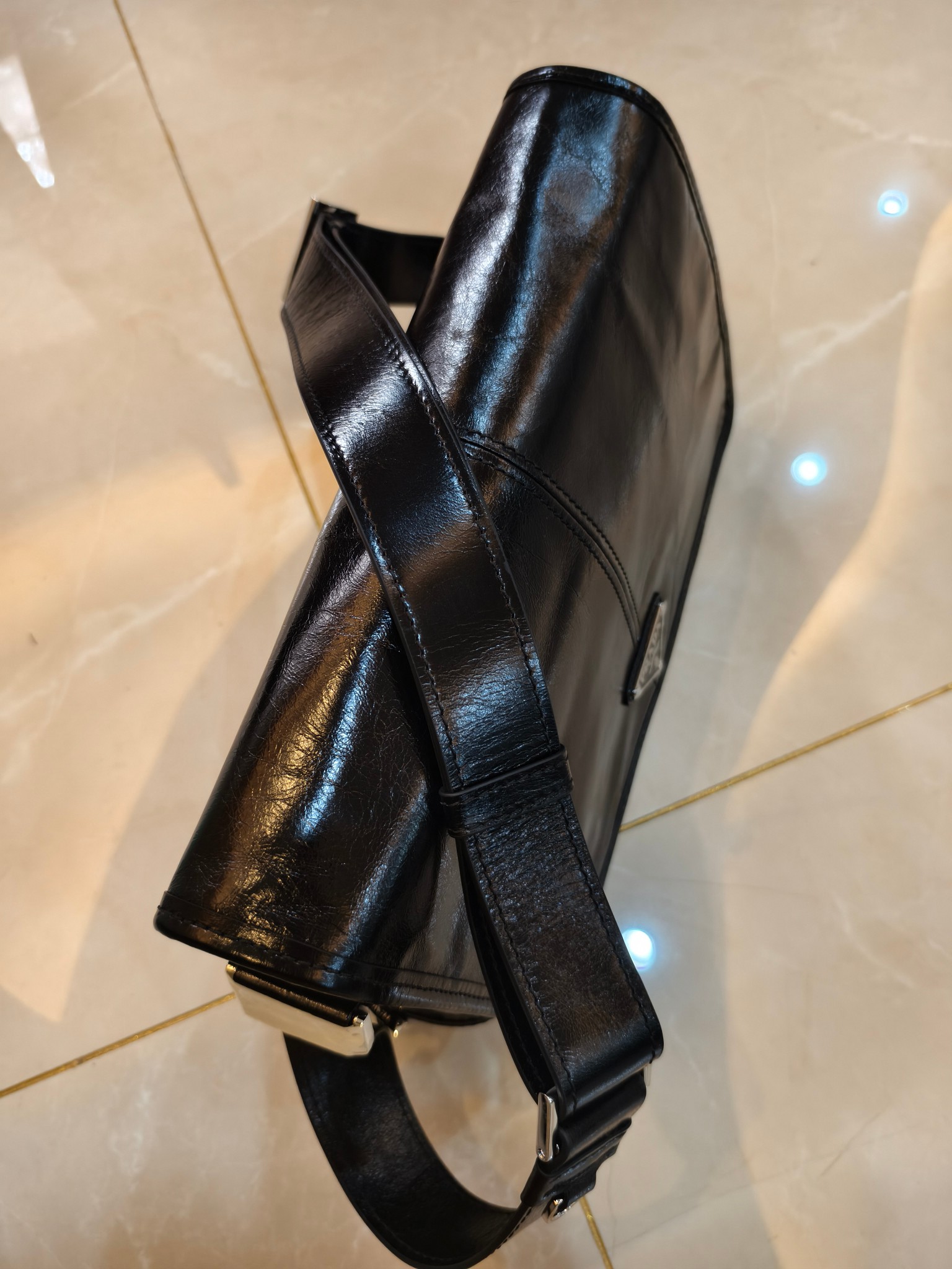 Prada Medium new size available in seconds, size 30-20-11cm