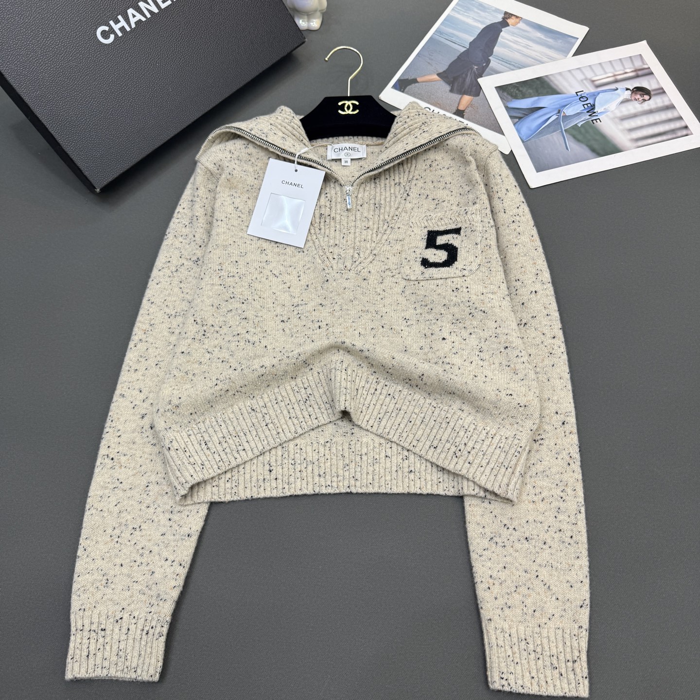 25冬季小香新款🆕定制顶级品质羊绒彩点纱，翻领拉链厚实5图案气质百搭长袖红色/杏色/宝蓝3️⃣色 尺码s