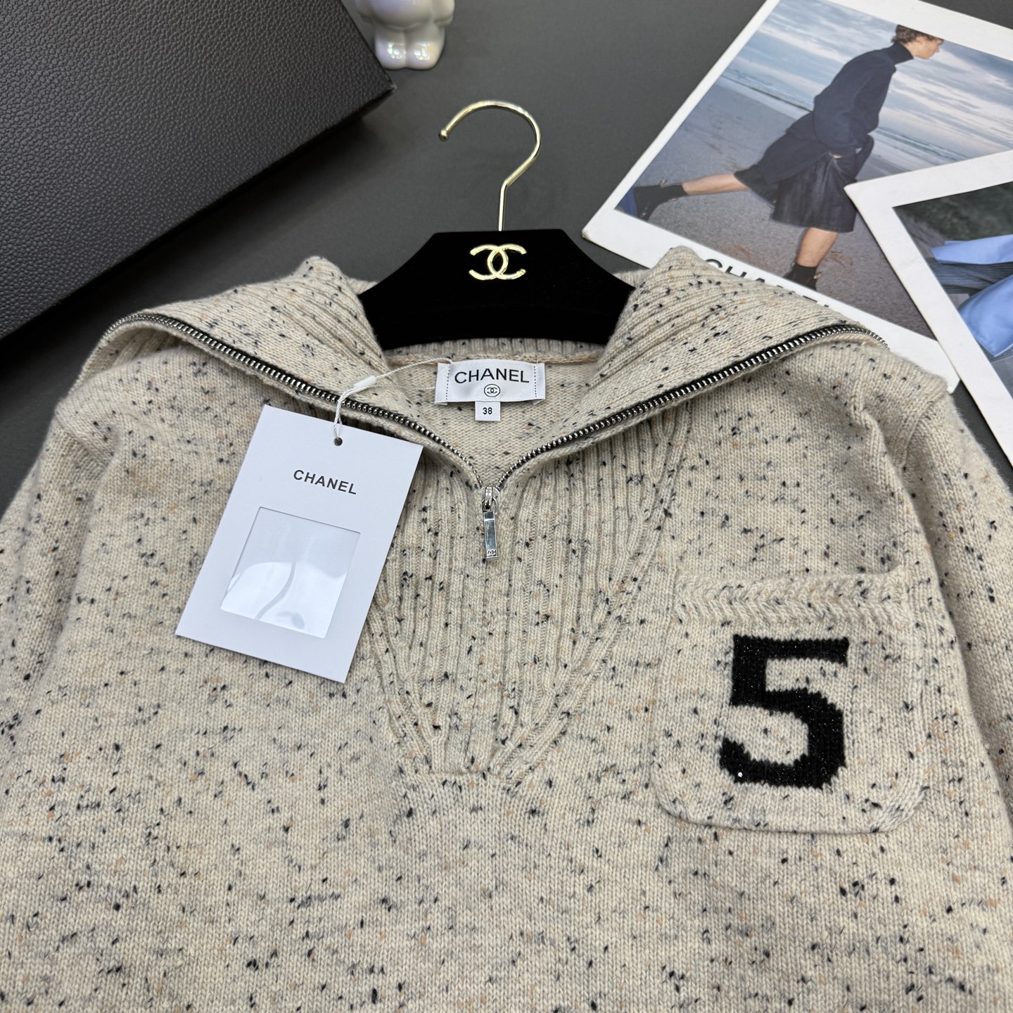 25冬季小香新款🆕定制顶级品质羊绒彩点纱，翻领拉链厚实5图案气质百搭长袖红色/杏色/宝蓝3️⃣色 尺码s