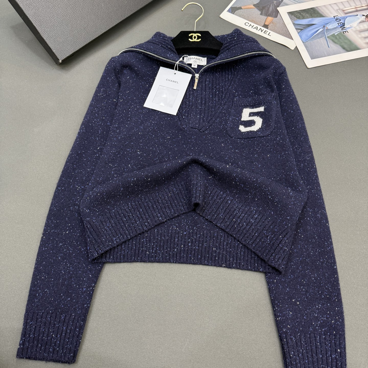 25冬季小香新款🆕定制顶级品质羊绒彩点纱，翻领拉链厚实5图案气质百搭长袖红色/杏色/宝蓝3️⃣色 尺码s