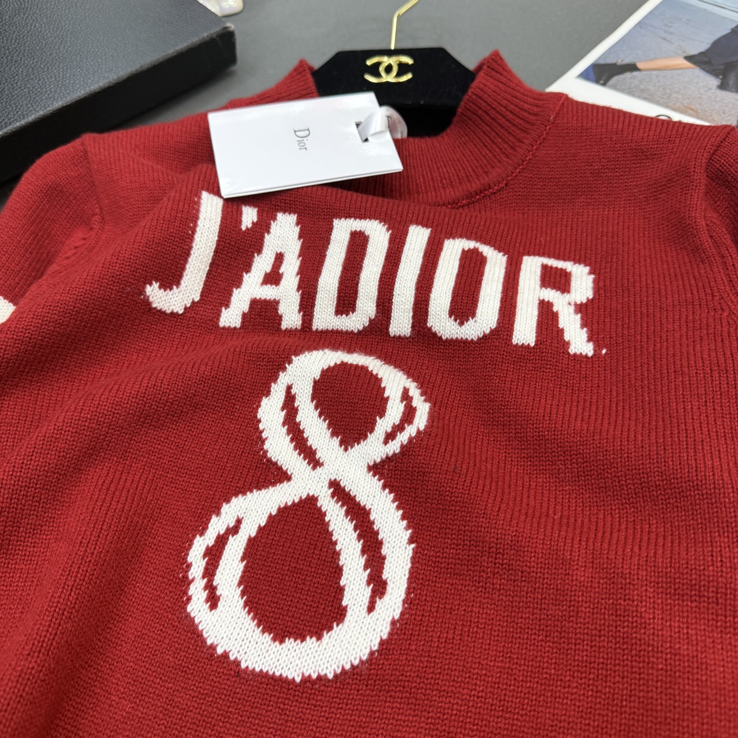 25冬季迪奥女装新款🆕圣诞🎄新年款 亲肤厚实羊绒，小立领经典幸运8图案气质时尚百搭长袖 1️⃣色红色尺码