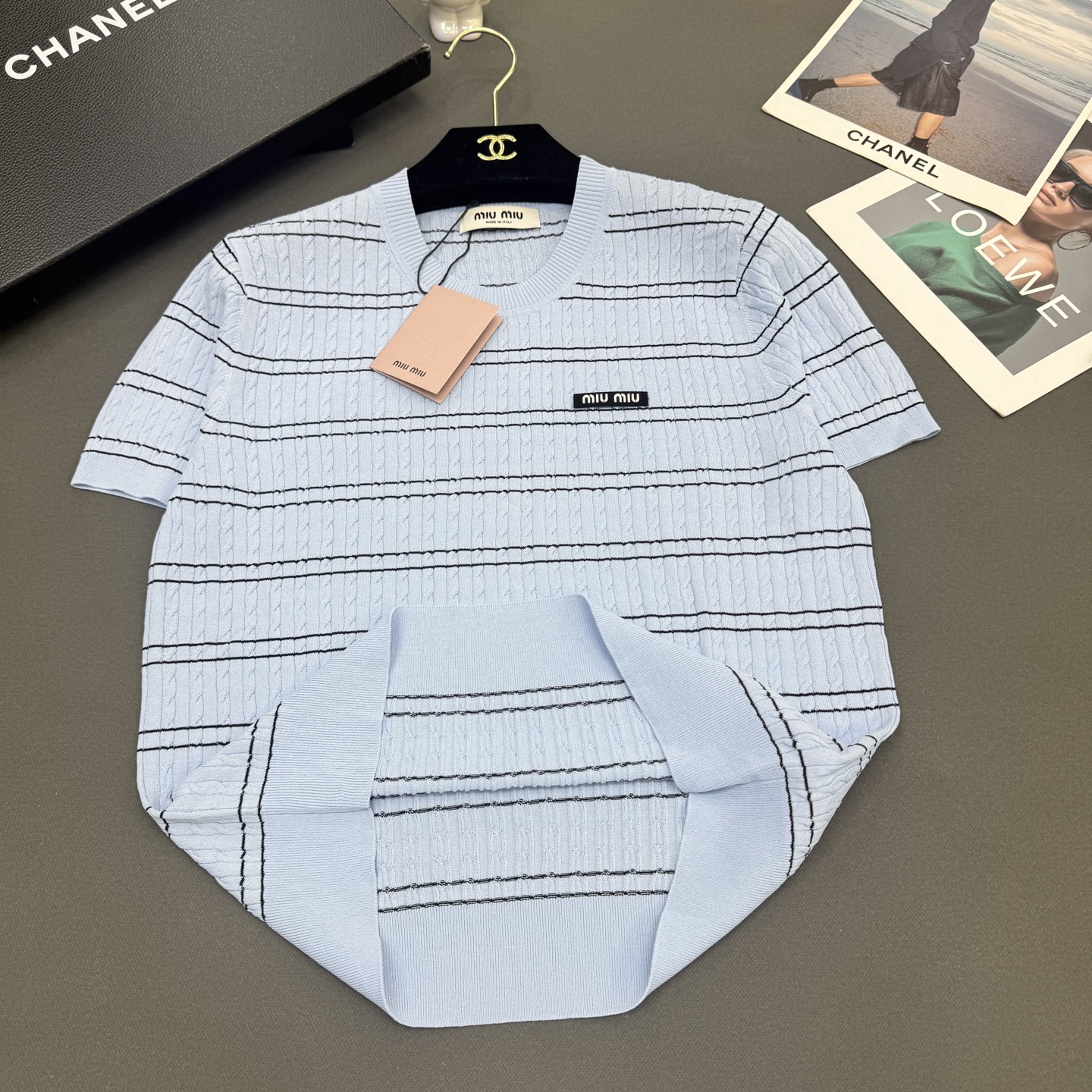 26春夏miumi*女装新款🆕亲肤绢丝棉弹力条纹，不挑身材，气质百搭短袖 黄色/米白/蓝色3️⃣色尺码s