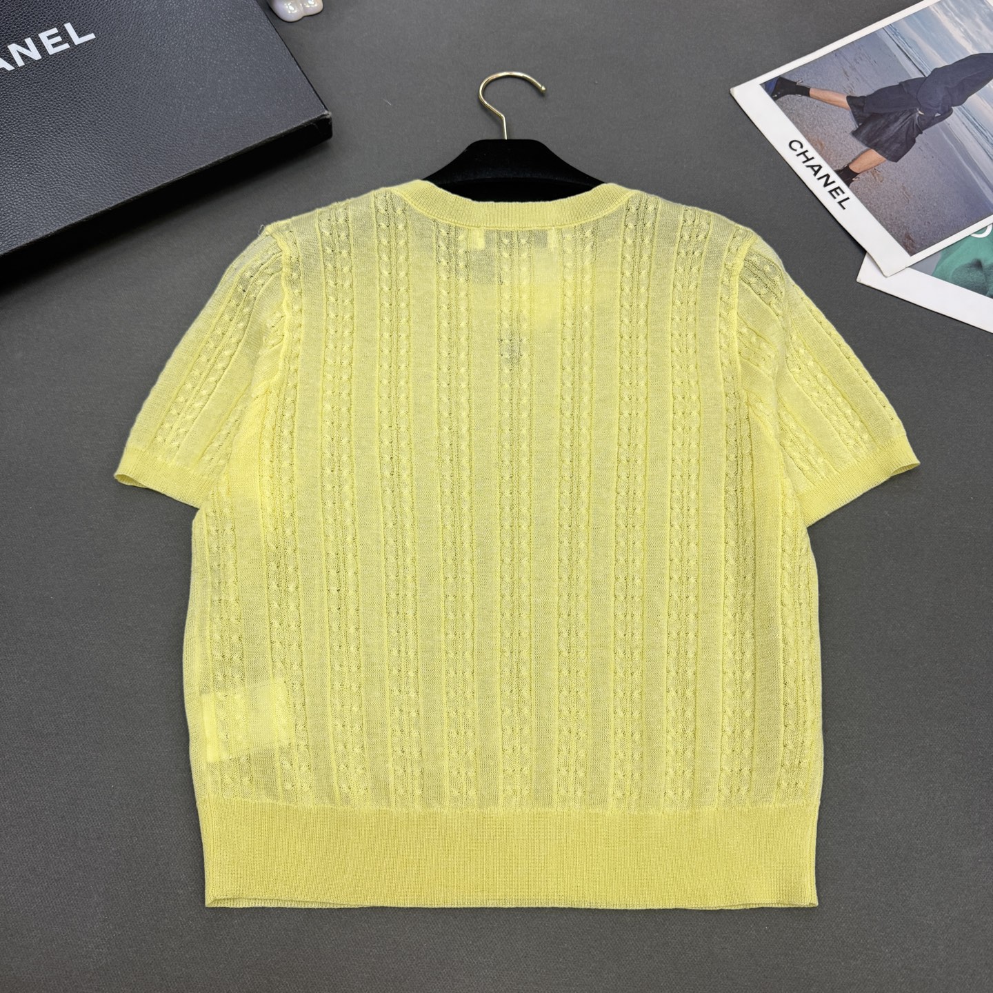 26春夏Dio*女装新款🆕顶级品质，舒服透气绢丝棉，弹力修身五角星气质百搭短袖 粉红/黄色/蓝色三色 尺