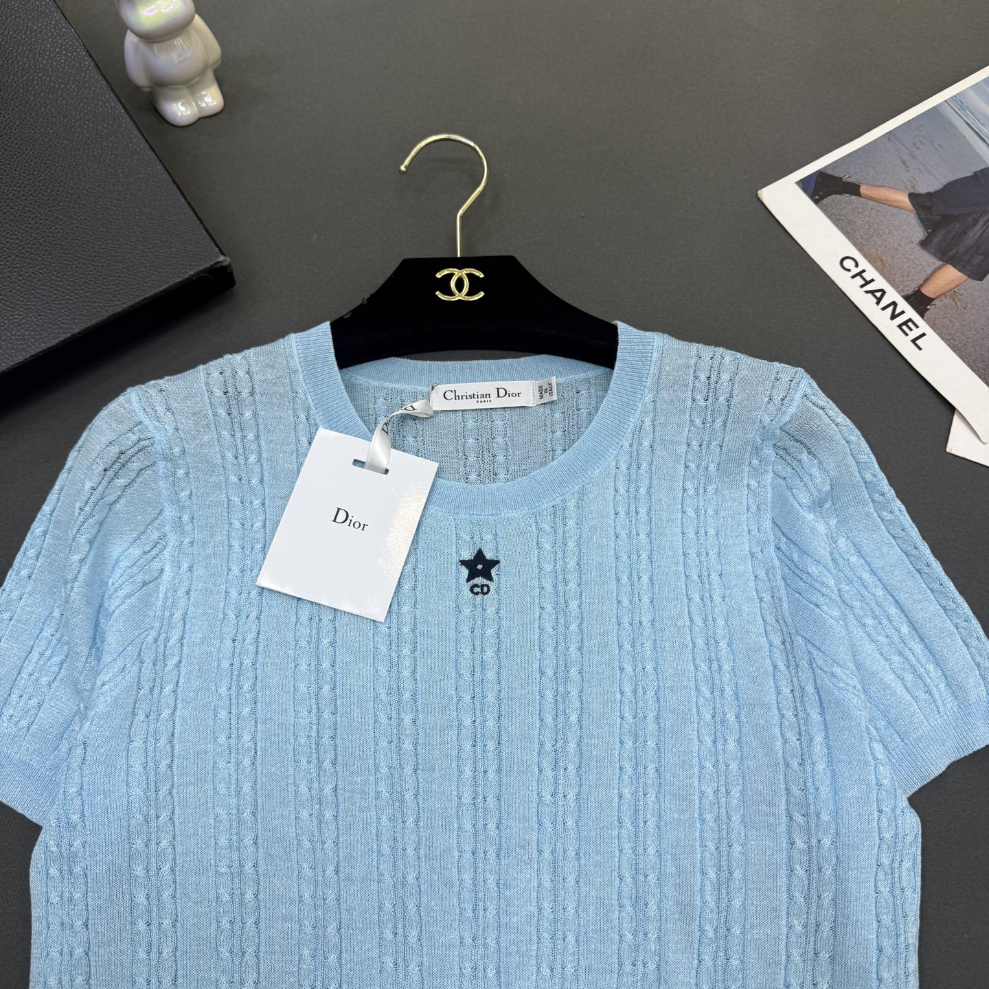 26春夏Dio*女装新款🆕顶级品质，舒服透气绢丝棉，弹力修身五角星气质百搭短袖 粉红/黄色/蓝色三色 尺