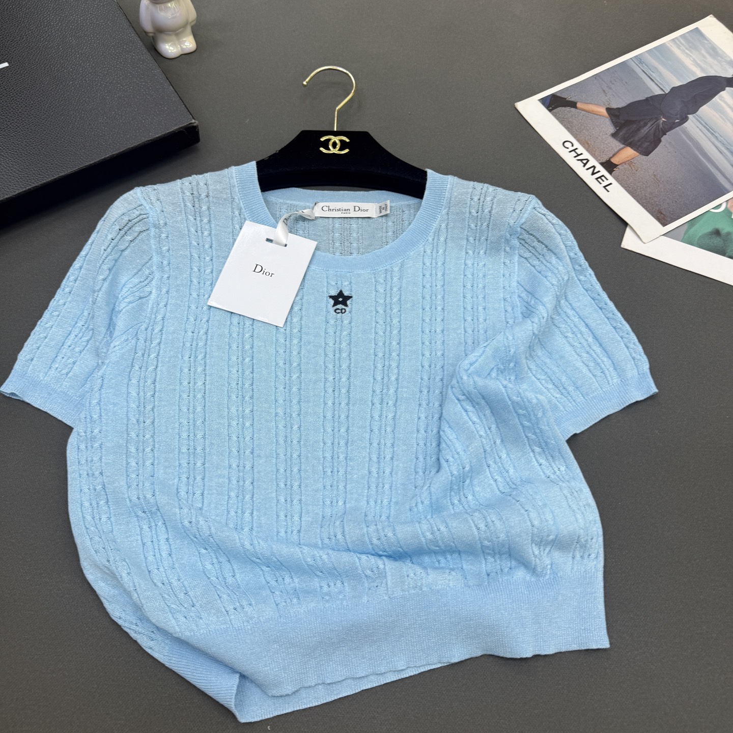 26春夏Dio*女装新款🆕顶级品质，舒服透气绢丝棉，弹力修身五角星气质百搭短袖 粉红/黄色/蓝色三色 尺