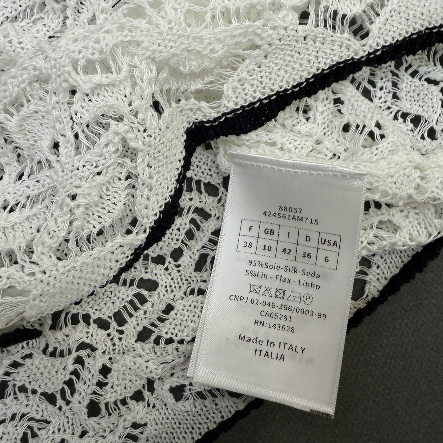 26夏季Dio*女装新款🆕亲肤丝麻透气舒适，翻领花边蕾丝镂空针法小蜜蜂气质百搭小开衫短袖 紫色/米白/黑