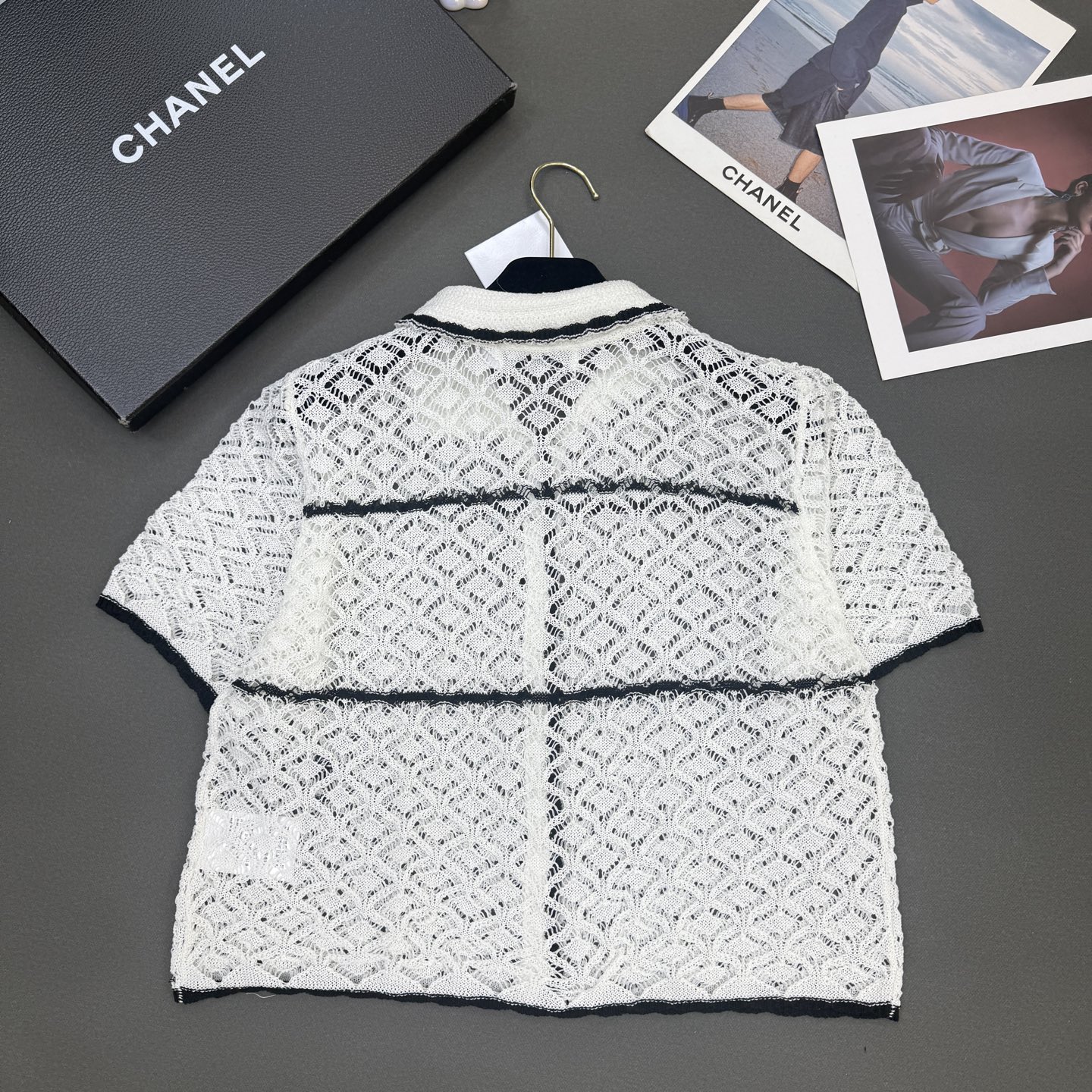 26夏季Dio*女装新款🆕亲肤丝麻透气舒适，翻领花边蕾丝镂空针法小蜜蜂气质百搭小开衫短袖 紫色/米白/黑