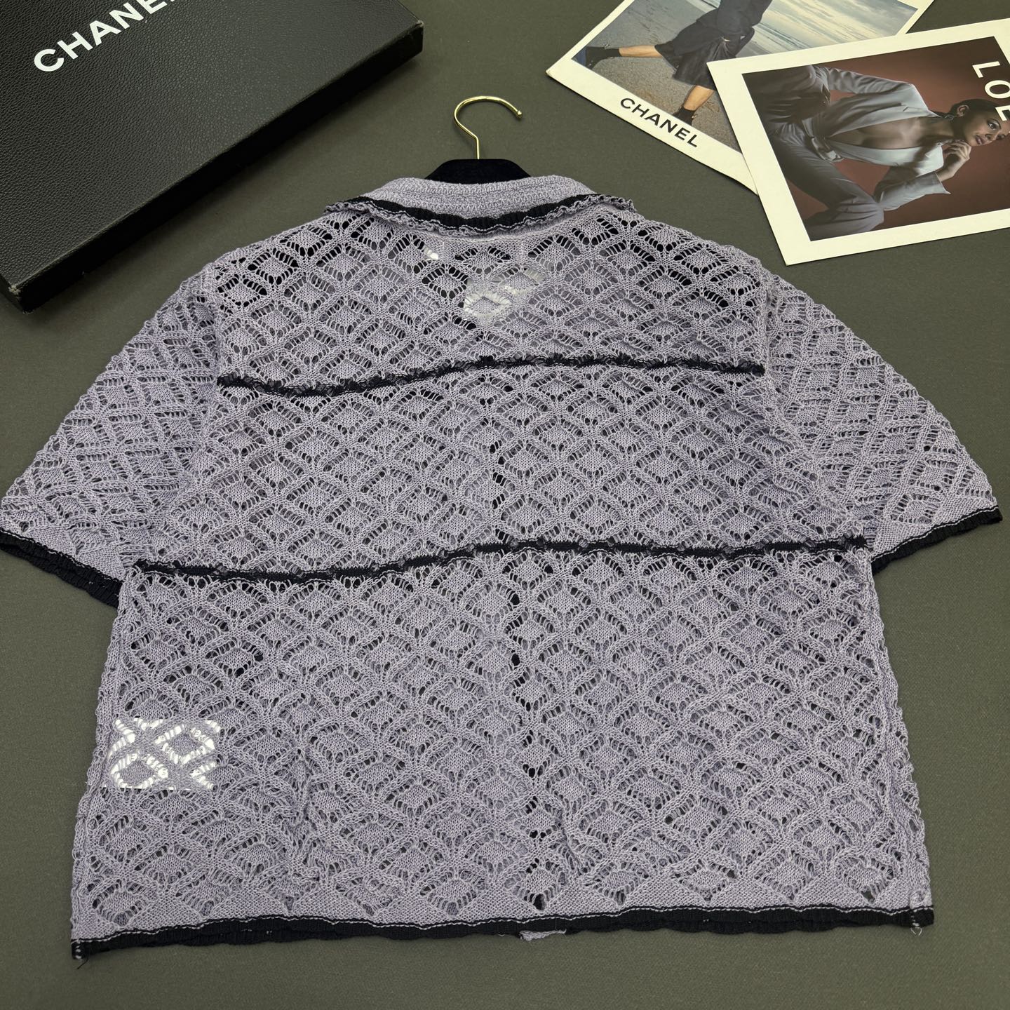 26夏季Dio*女装新款🆕亲肤丝麻透气舒适，翻领花边蕾丝镂空针法小蜜蜂气质百搭小开衫短袖 紫色/米白/黑