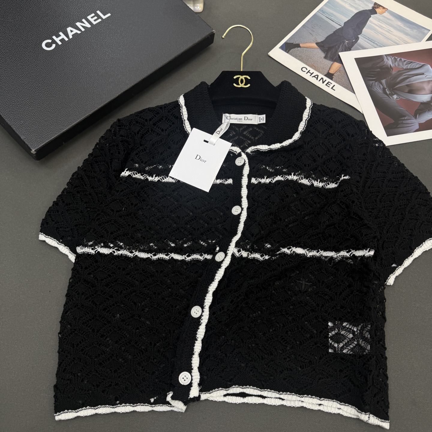 26夏季Dio*女装新款🆕亲肤丝麻透气舒适，翻领花边蕾丝镂空针法小蜜蜂气质百搭小开衫短袖 紫色/米白/黑