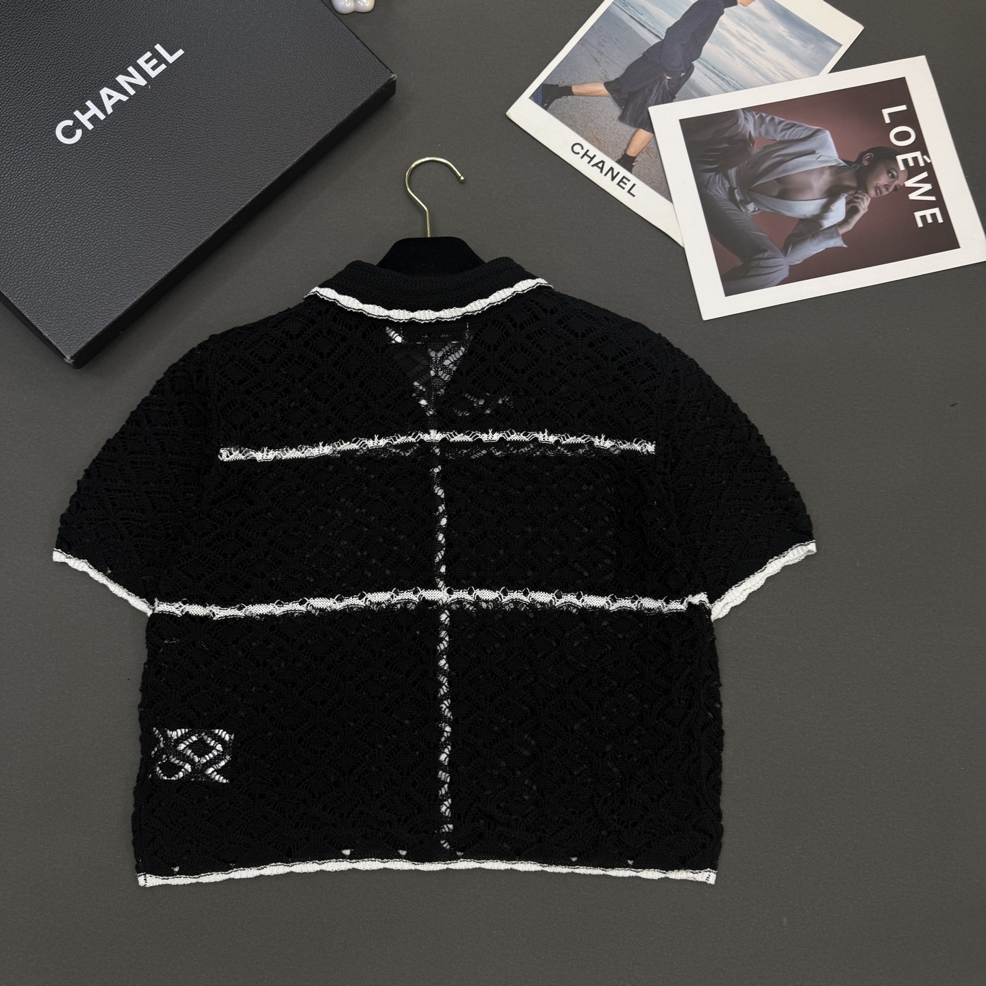 26夏季Dio*女装新款🆕亲肤丝麻透气舒适，翻领花边蕾丝镂空针法小蜜蜂气质百搭小开衫短袖 紫色/米白/黑