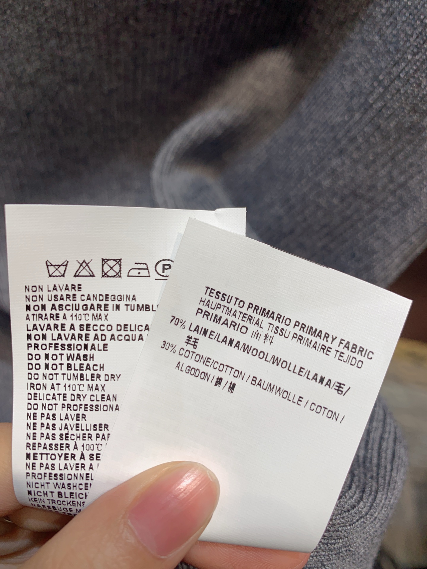✨✨✨enfold✨✨✨2025秋冬新款 精选含70%羊毛的针织面料，亲肤柔软且自带质感。经典无袖版型，