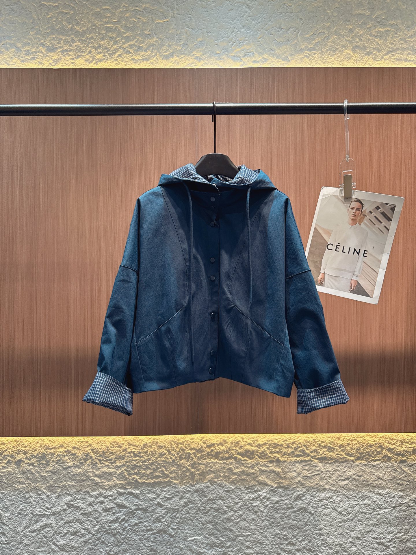 ✨✨✨Acne✨✨✨2025秋冬新款 【格调连帽短款夹克】三款质感色调（米白、藏蓝、棕褐），连帽设计休闲